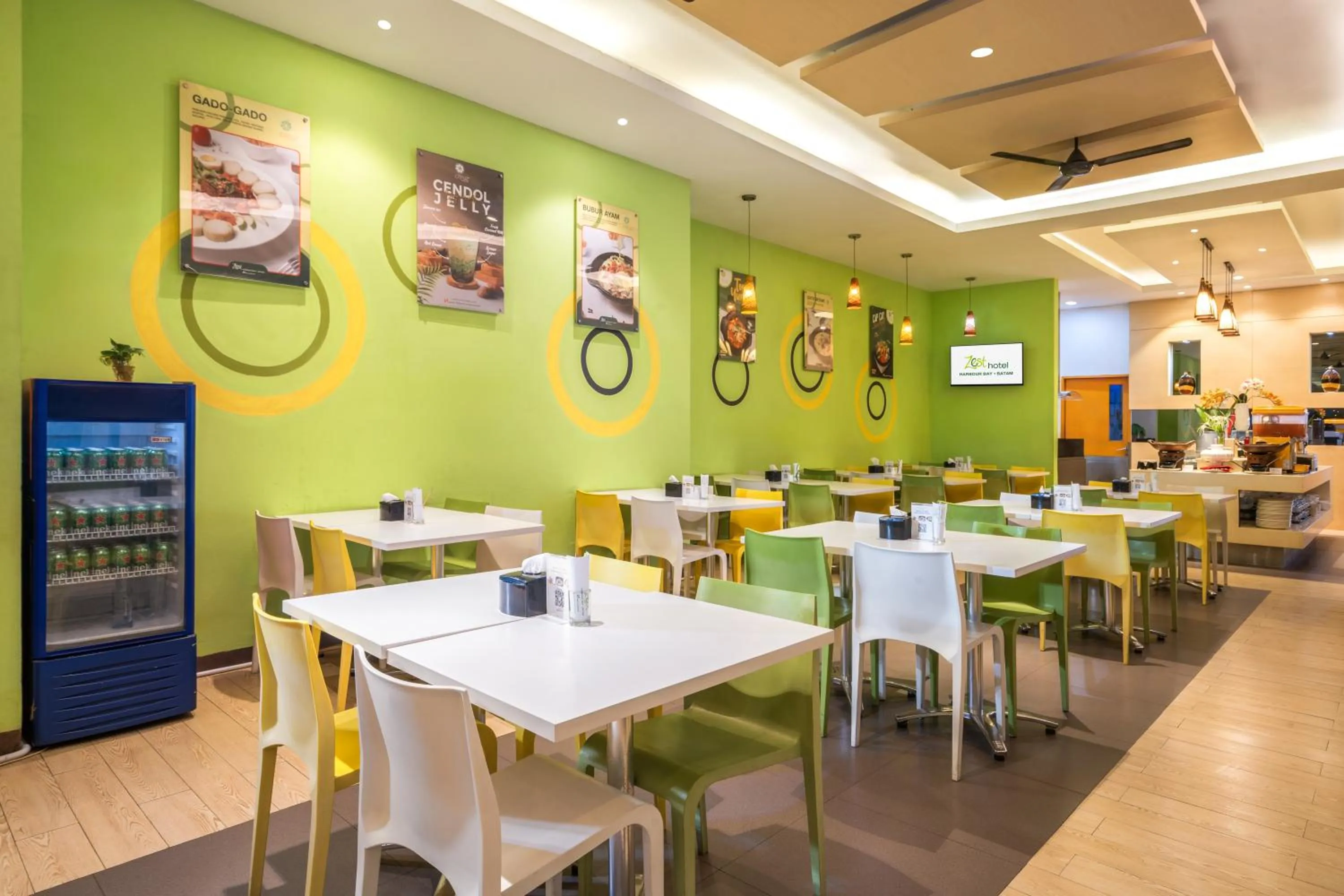 Restaurant/places to eat in Zest Harbour Bay Batam by Swiss-Belhotel International