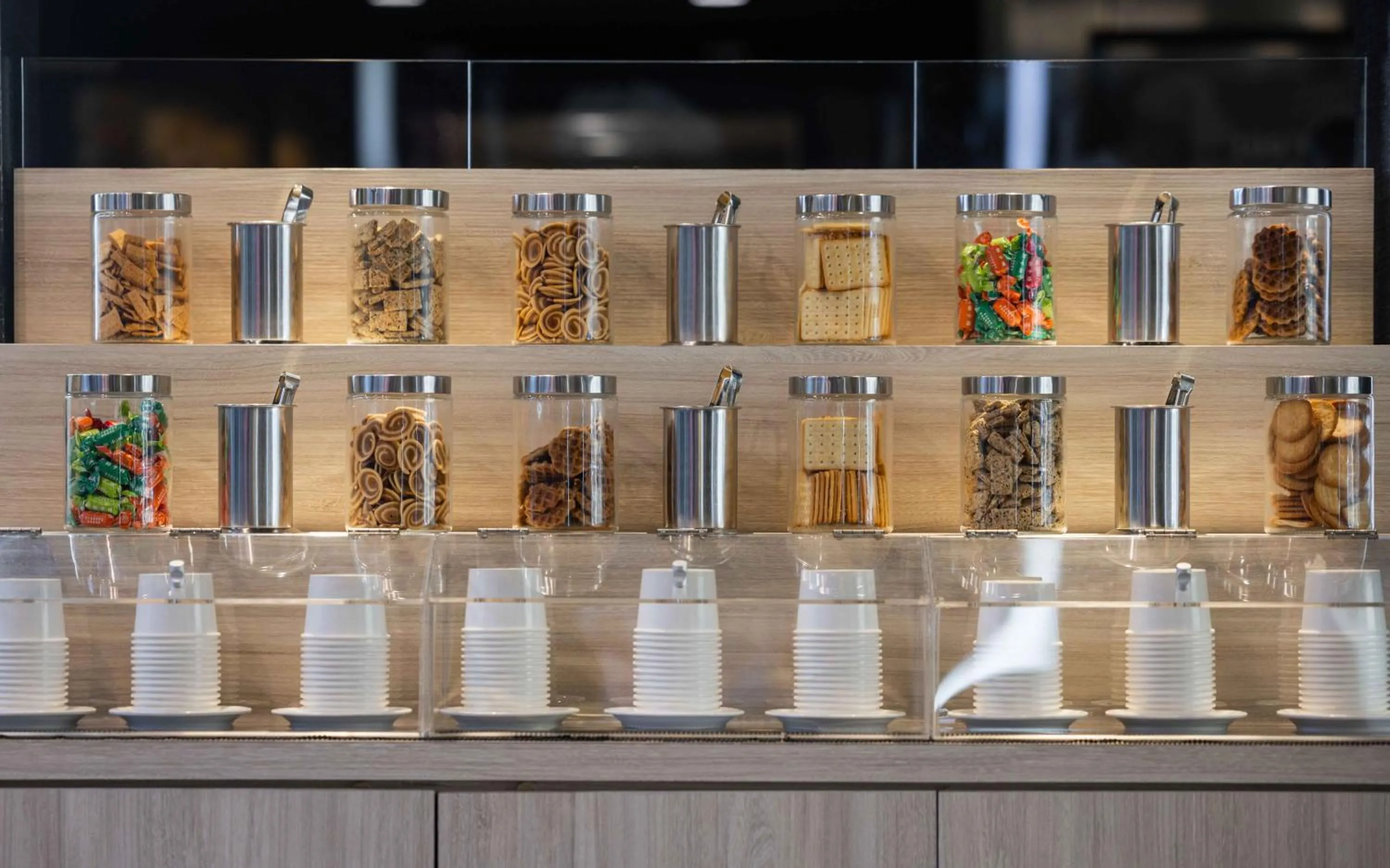 Food and drinks in Kindness Hotel - Jue Ming