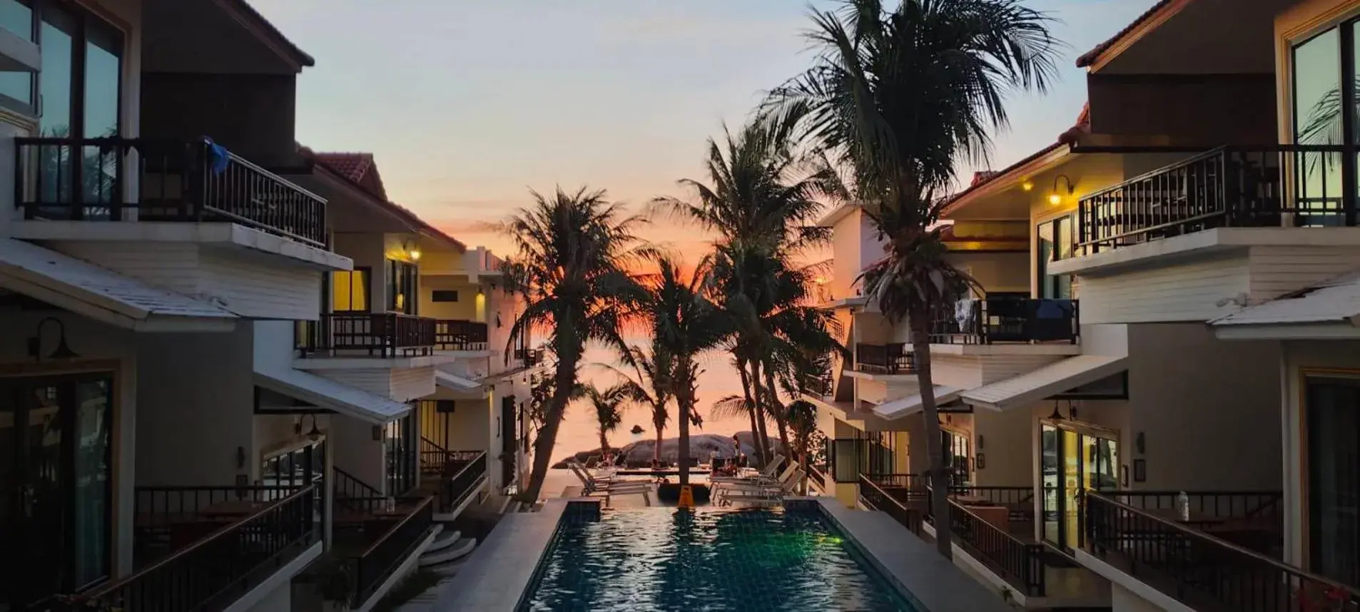 Swimming pool in Simple Life Cliff View Resort Swimming pool in Simple Life Cliff View Resort