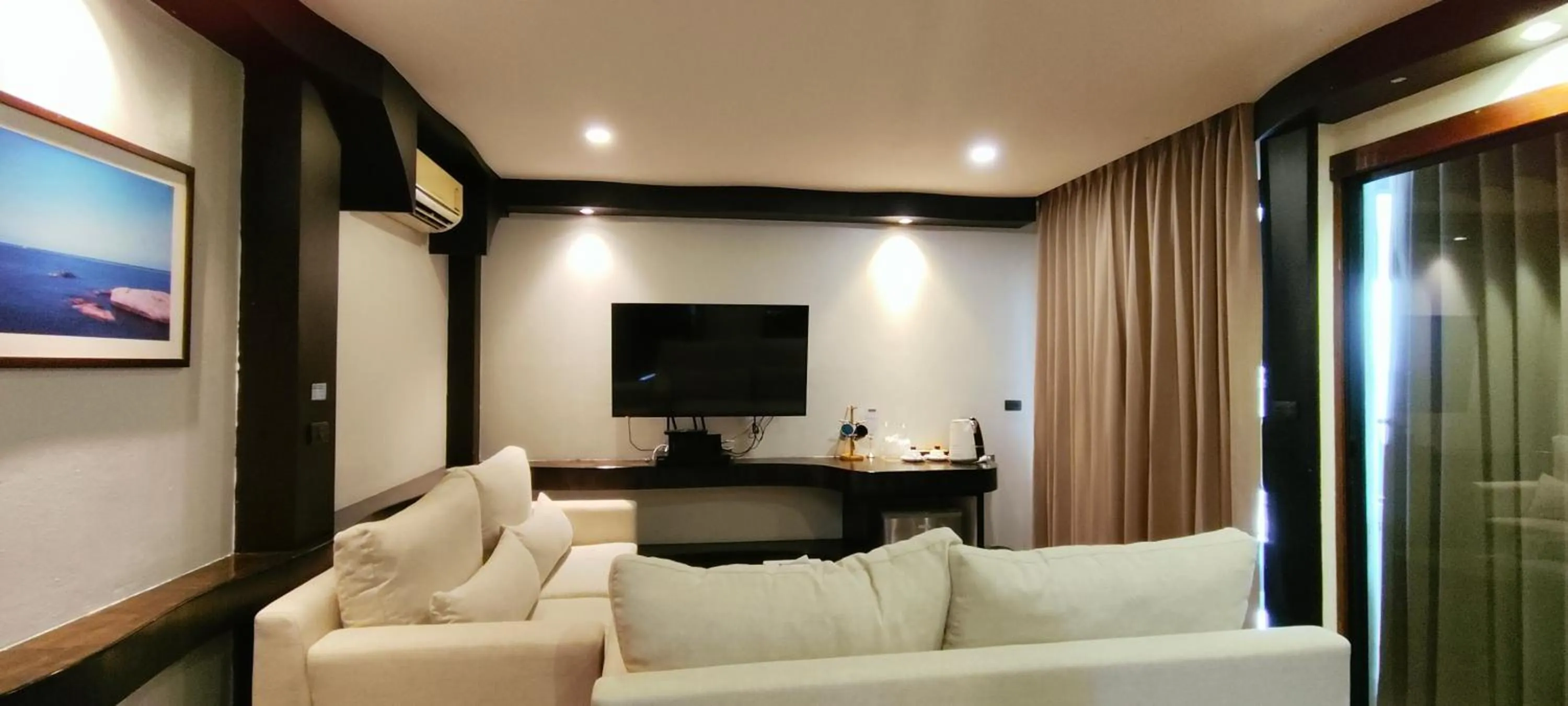 Living room in Simple Life Cliff View Resort