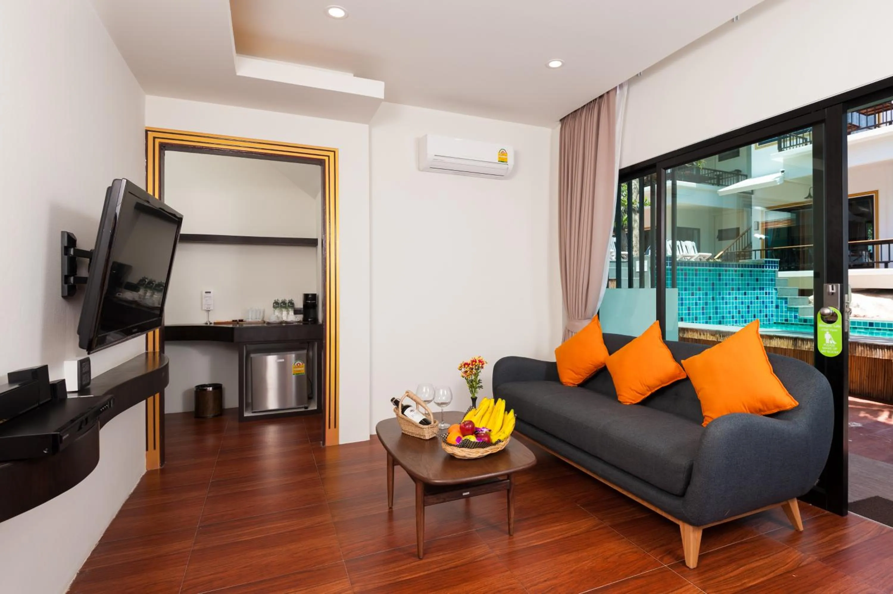 Seating area in Simple Life Cliff View Resort