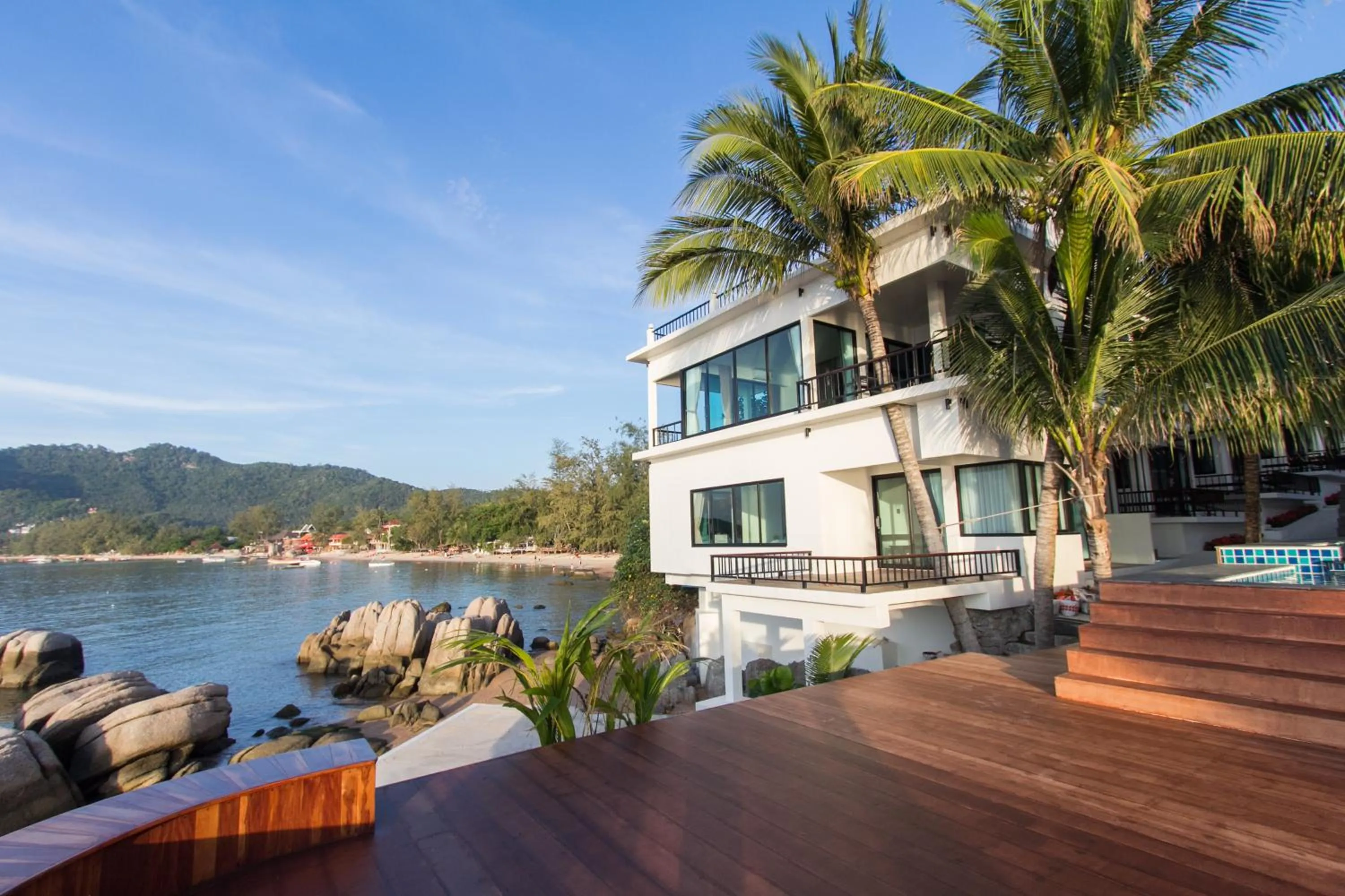 Beach in Simple Life Cliff View Resort