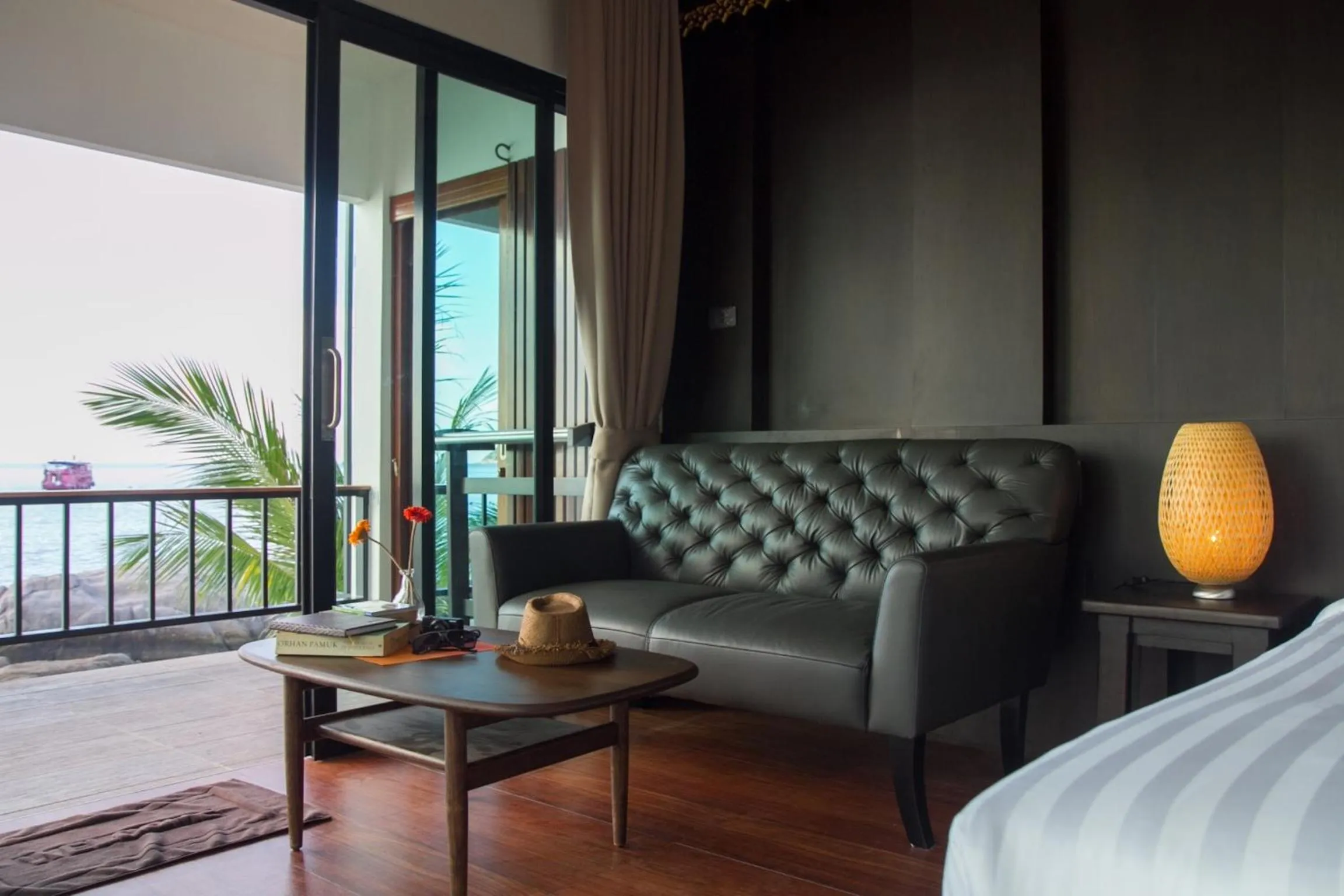 Seating area in Simple Life Cliff View Resort