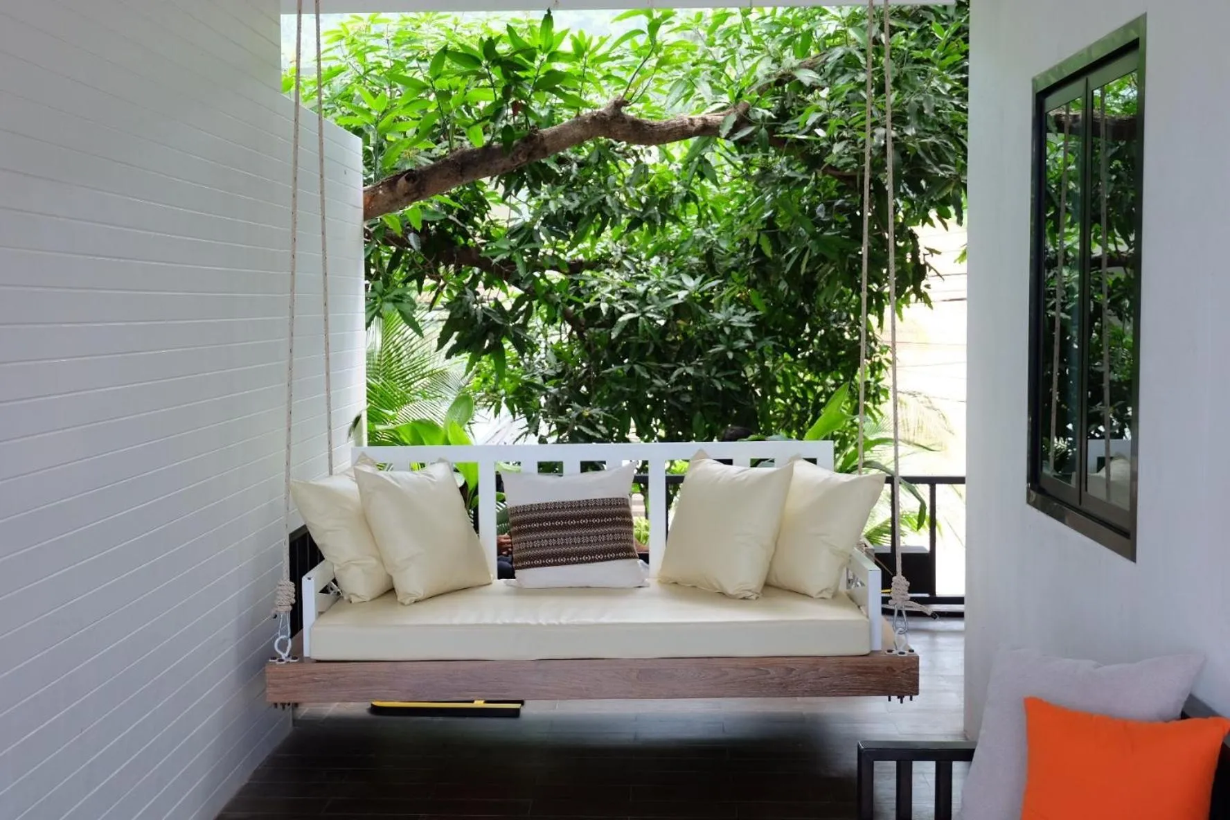 Seating area in Simple Life Cliff View Resort