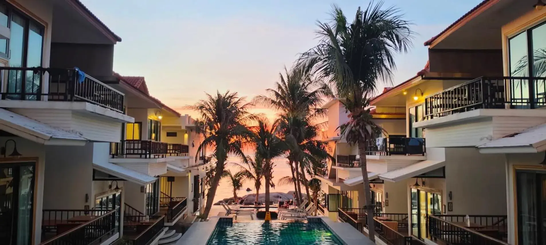 Swimming pool in Simple Life Cliff View Resort Swimming pool in Simple Life Cliff View Resort