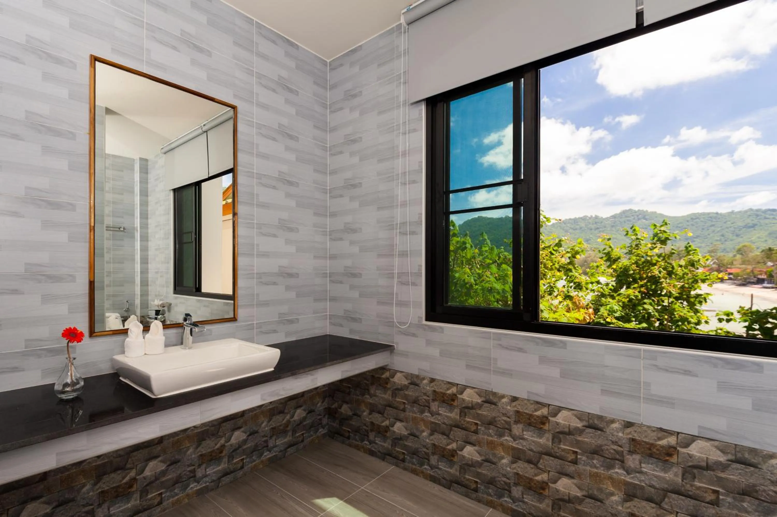 Bathroom in Simple Life Cliff View Resort