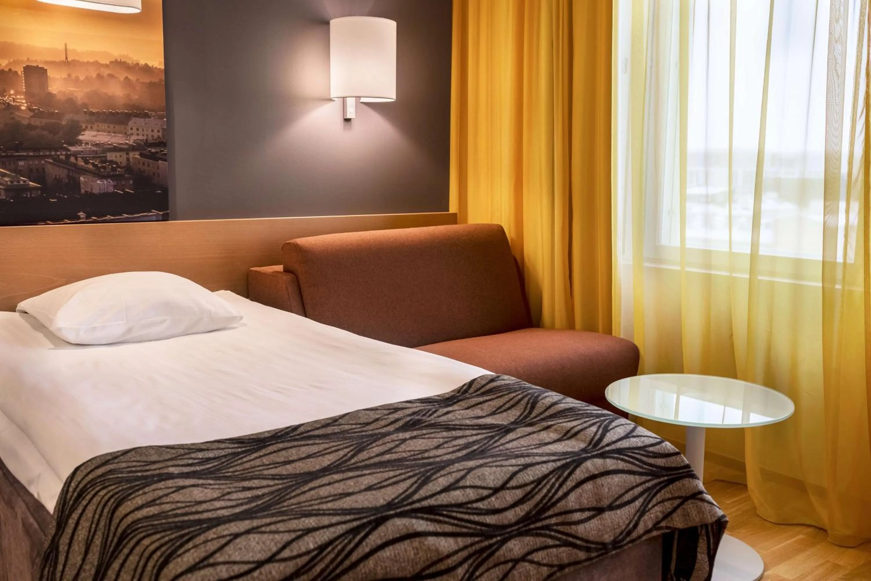 Bedroom, Bed in Scandic Meilahti