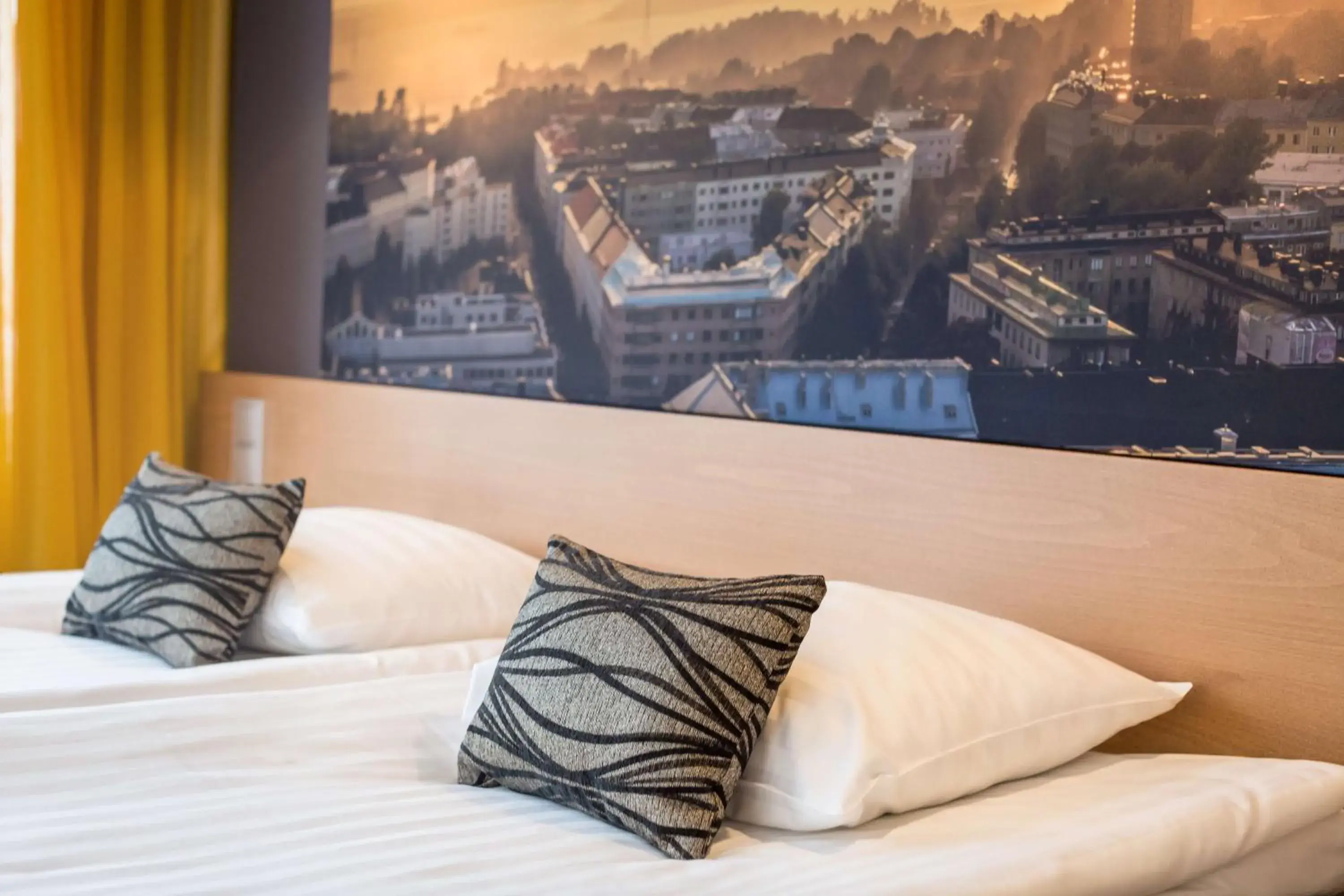 Bedroom, Bed in Scandic Meilahti Bedroom, Bed in Scandic Meilahti