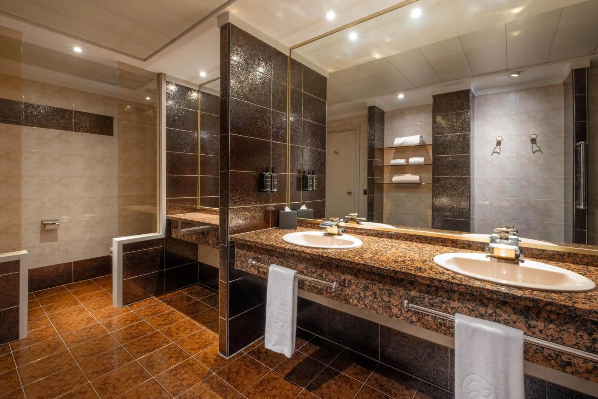 Bathroom in Exe Boston