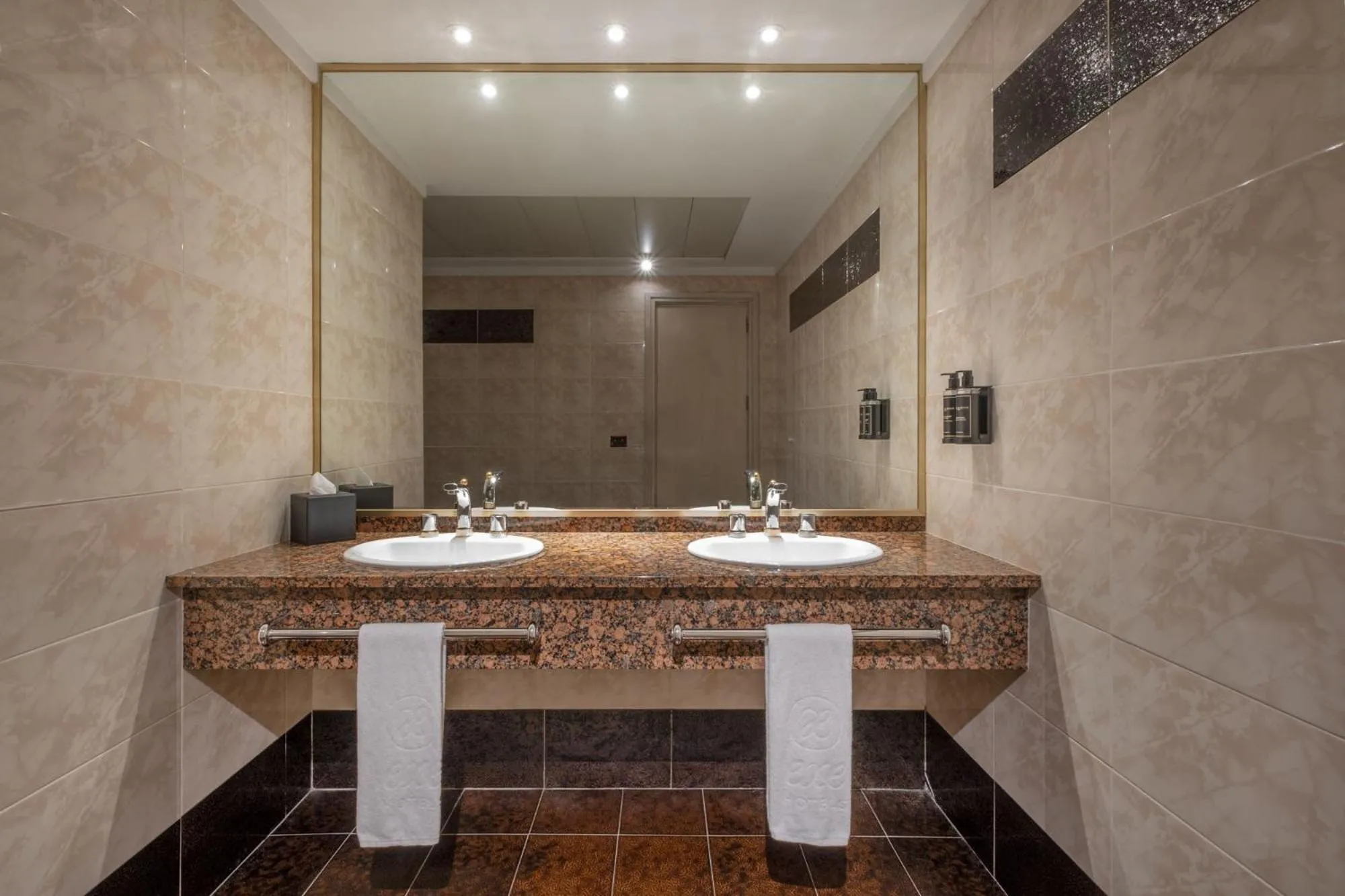 Bathroom in Exe Boston