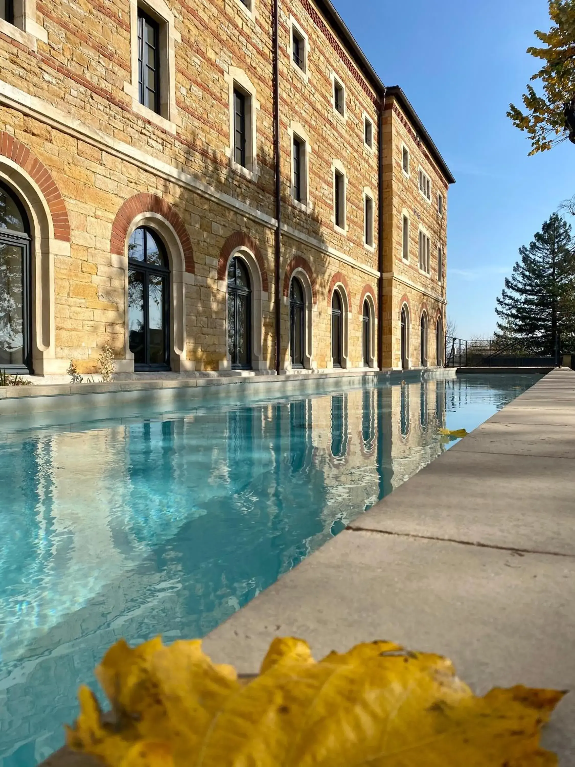 Swimming pool in Fourvière Hôtel Swimming pool in Fourvière Hôtel