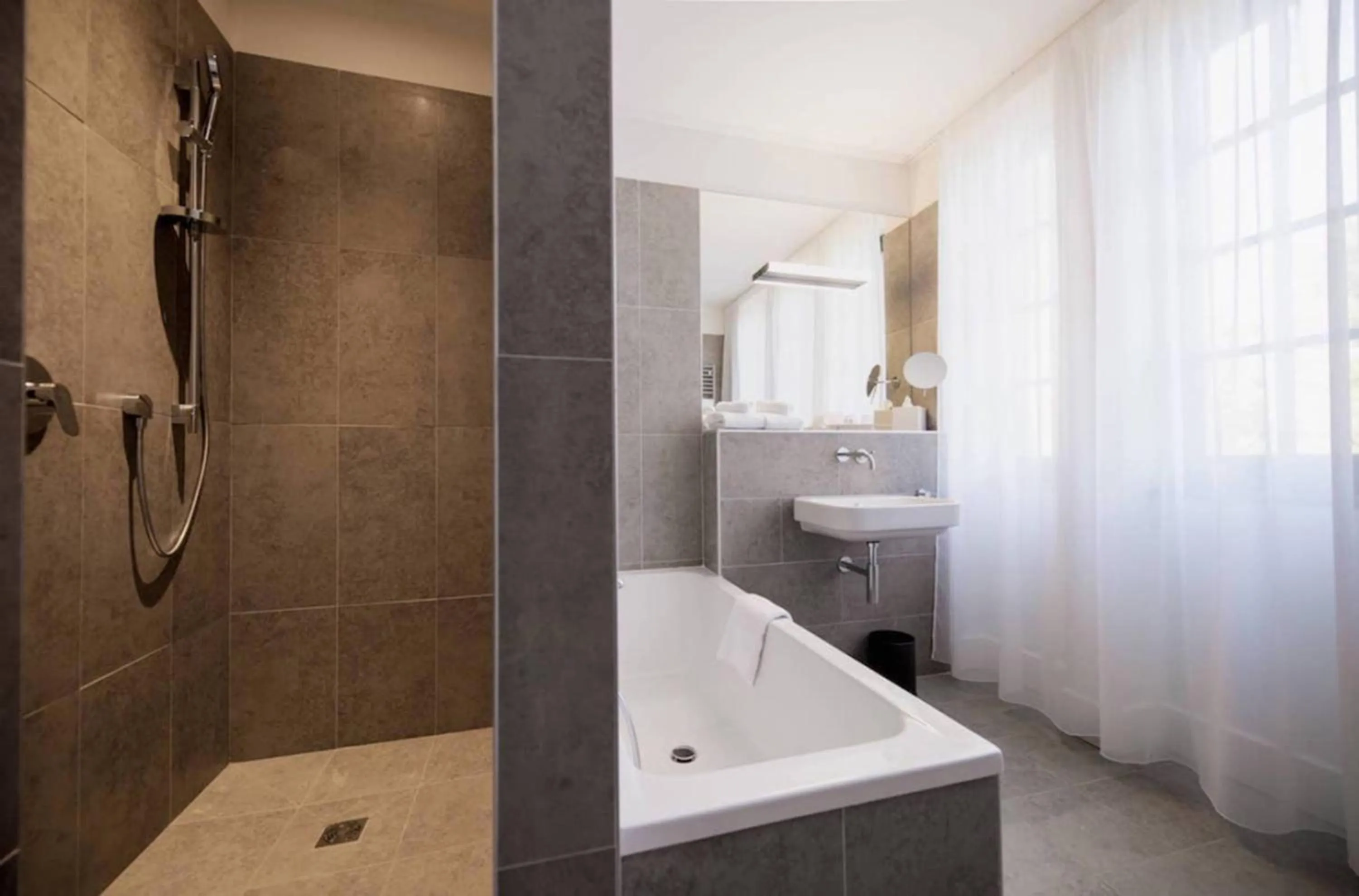 Toilet in Fourvière Hôtel