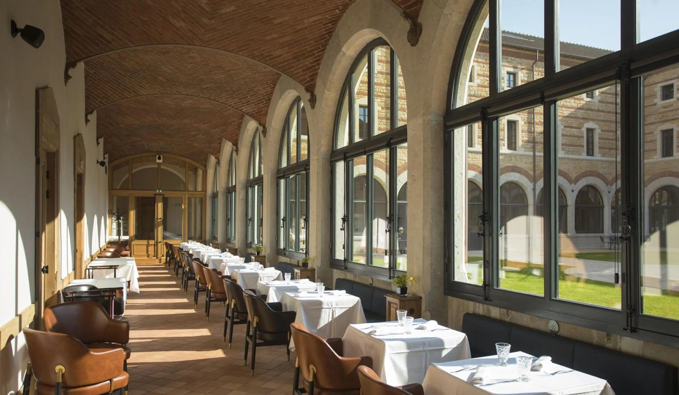 Restaurant/places to eat in Fourvière Hôtel