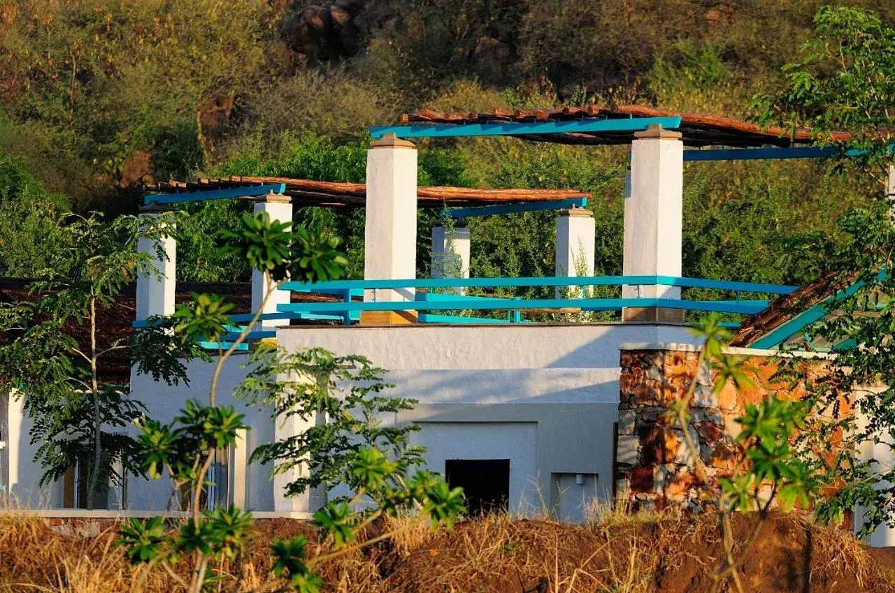 Restaurant/places to eat in Trees N Tigers Luxury Wildlife Lodge Restaurant/places to eat in Trees N Tigers Luxury Wildlife Lodge