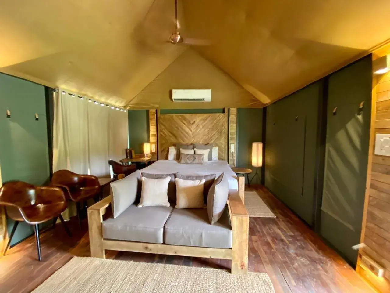 Bed in Trees N Tigers Luxury Wildlife Lodge Bed in Trees N Tigers Luxury Wildlife Lodge