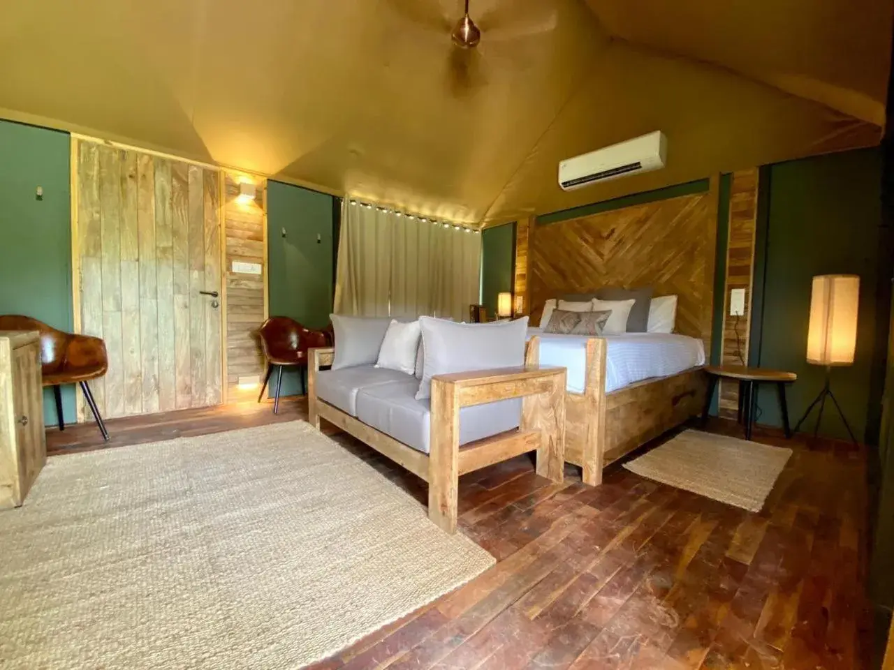 bunk bed, Bed in Trees N Tigers Luxury Wildlife Lodge bunk bed, Bed in Trees N Tigers Luxury Wildlife Lodge