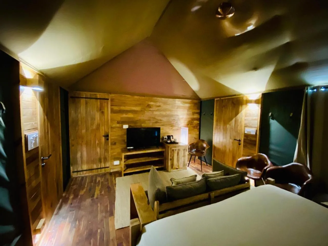 Trees N Tigers Luxury Wildlife Lodge