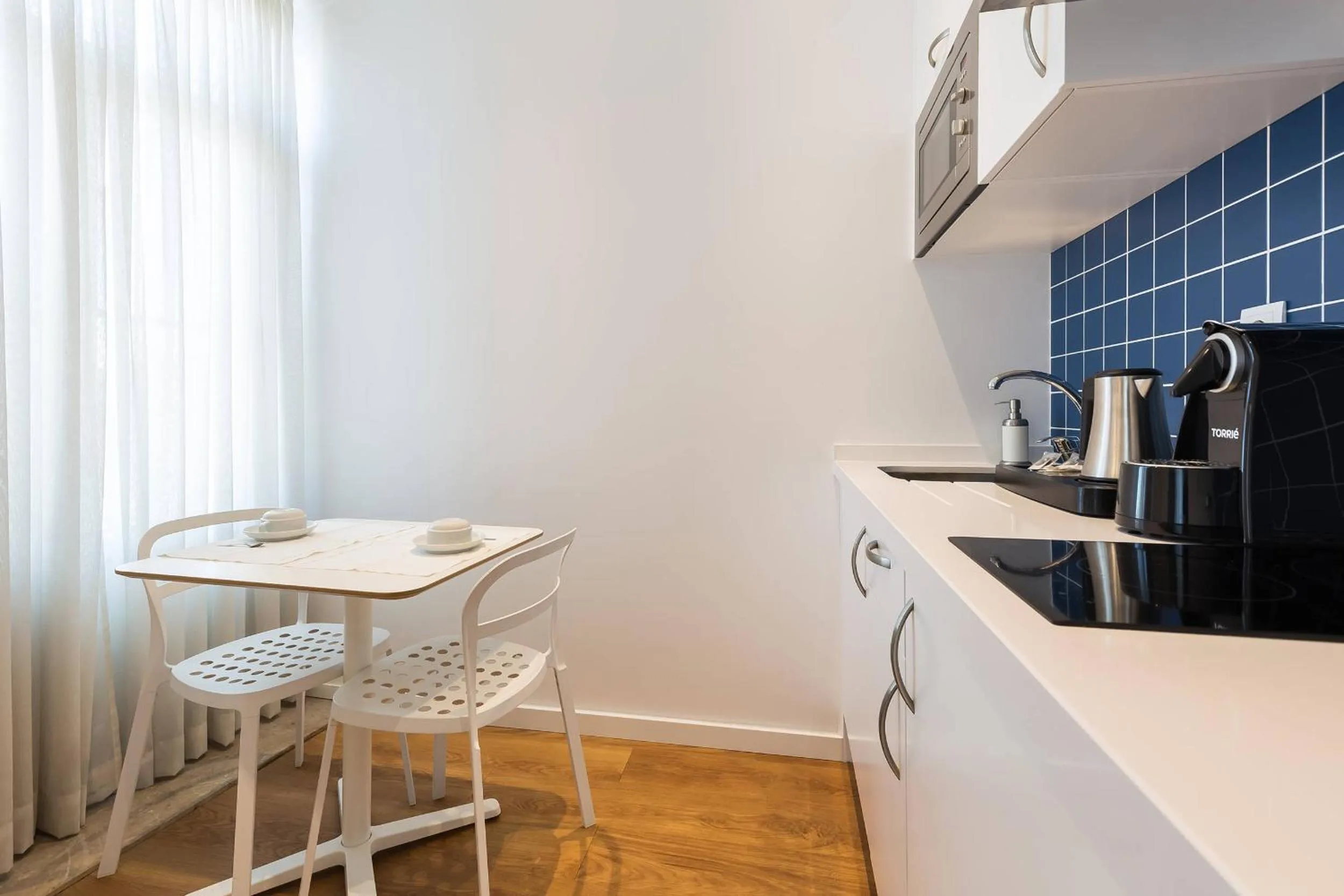 Kitchen or kitchenette in Dream Chiado Apartments