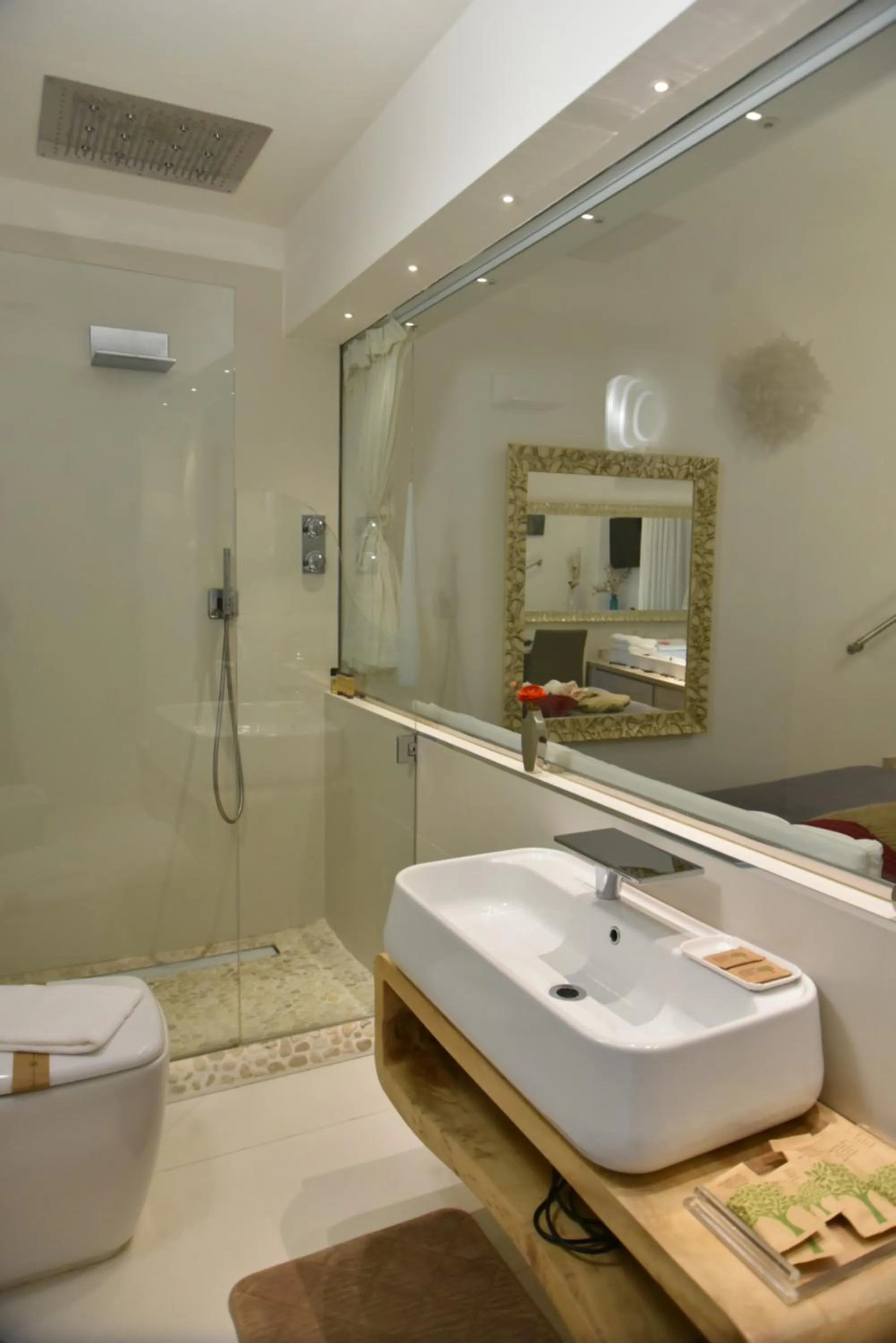 Bathroom in Conte Max Rooms