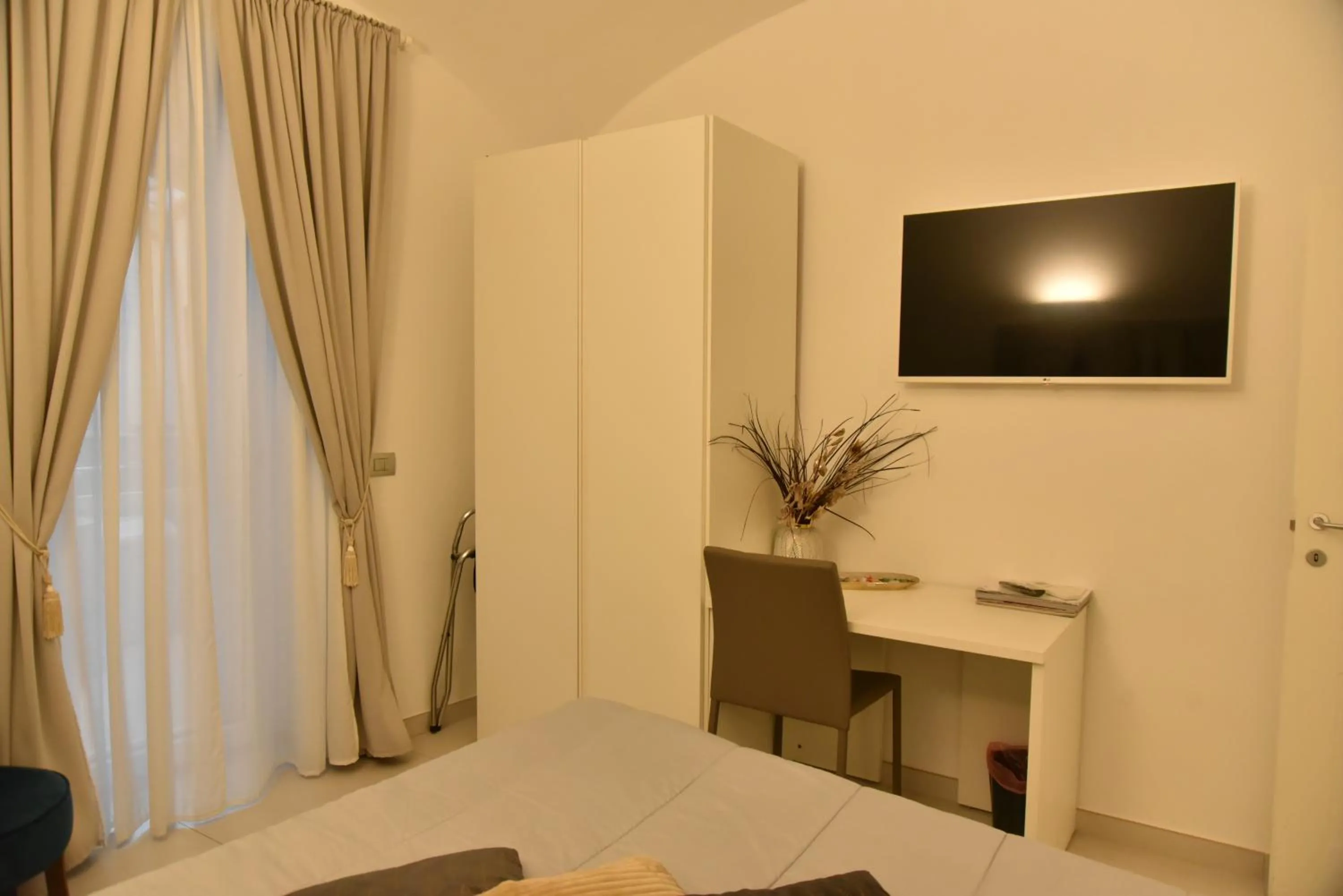 TV and multimedia, Bed in Conte Max Rooms
