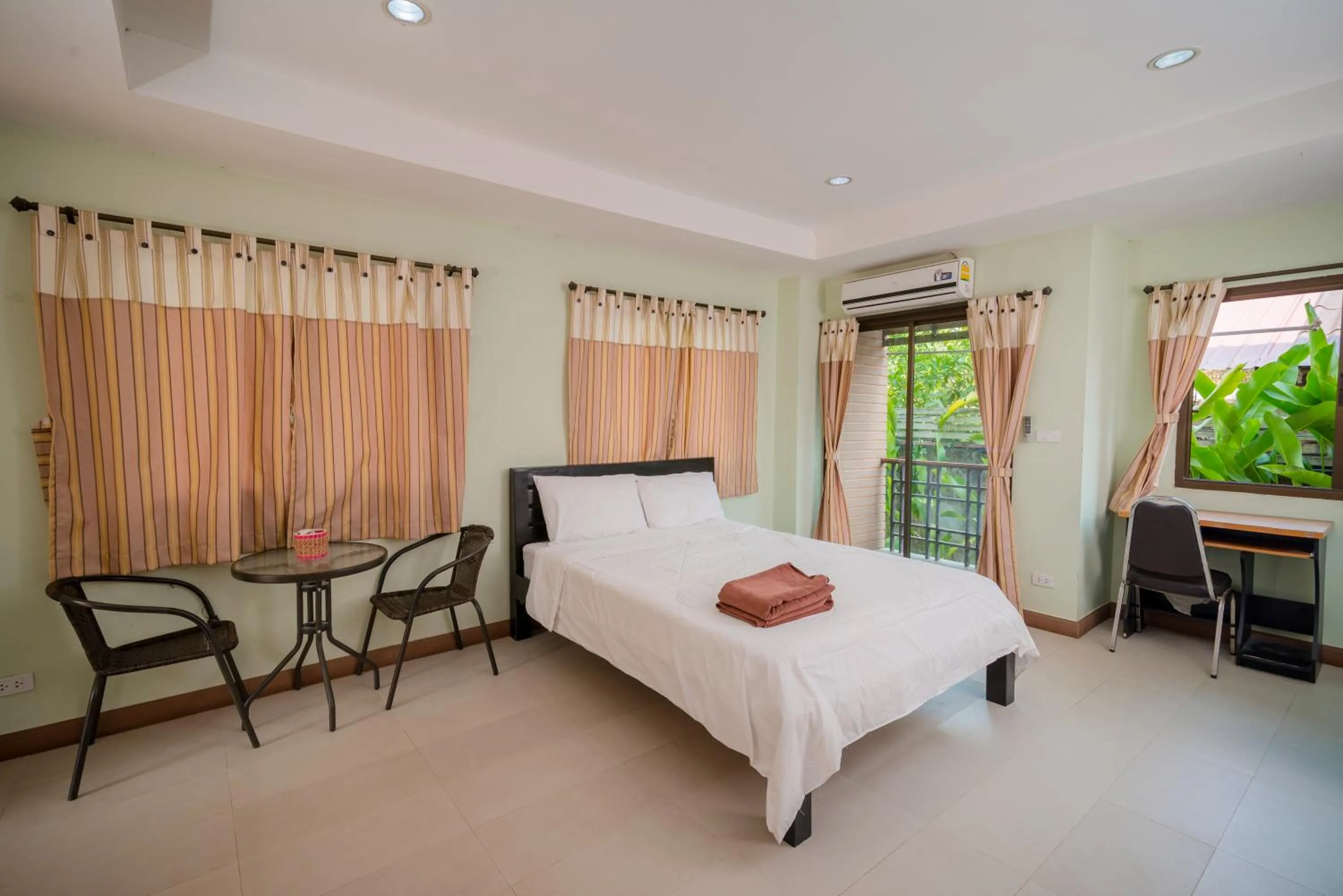 Bed in Banlanna Hotel Lampang