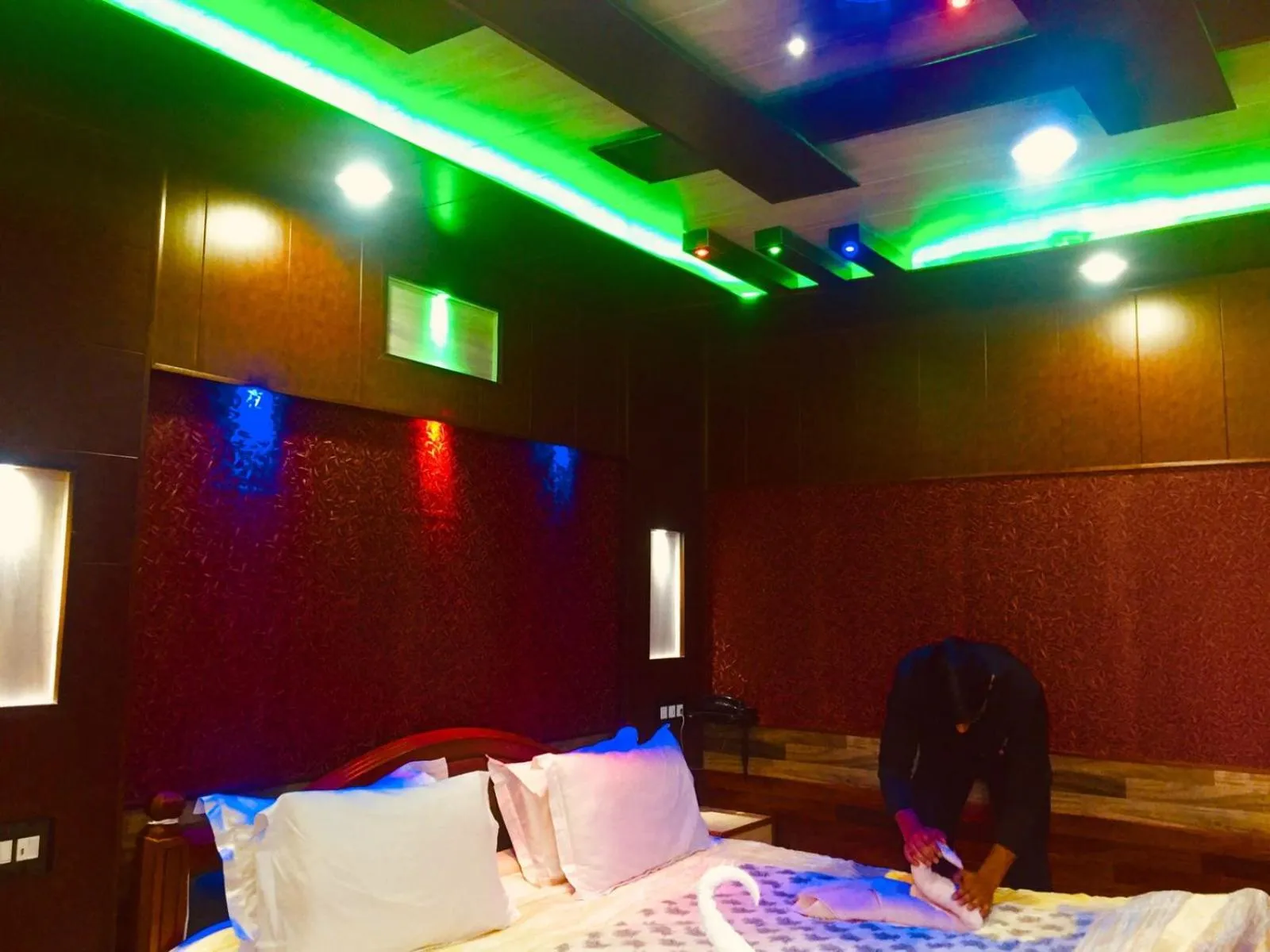 Bedroom, Bed in Pine View Resort