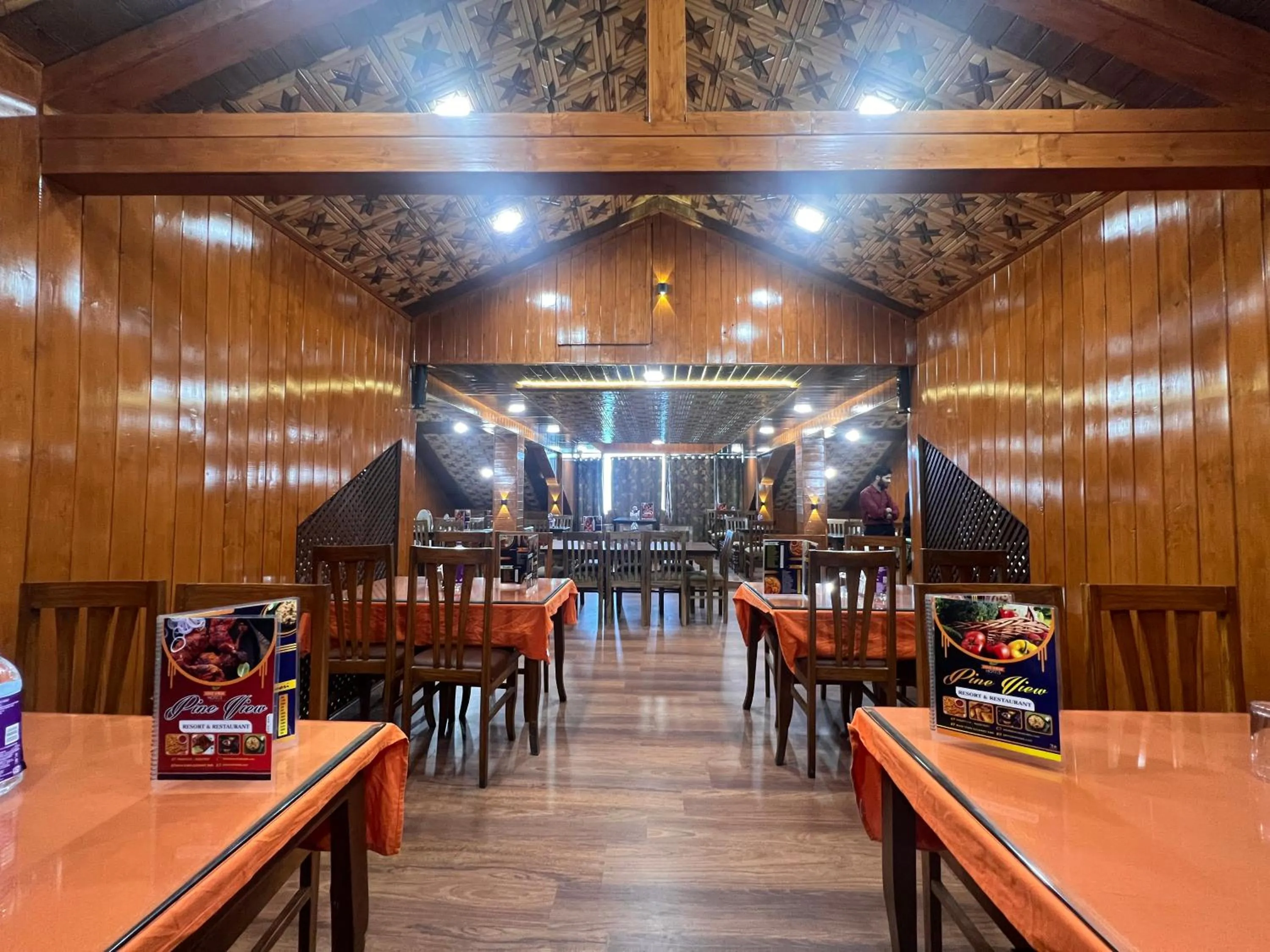 Restaurant/places to eat in Pine View Resort