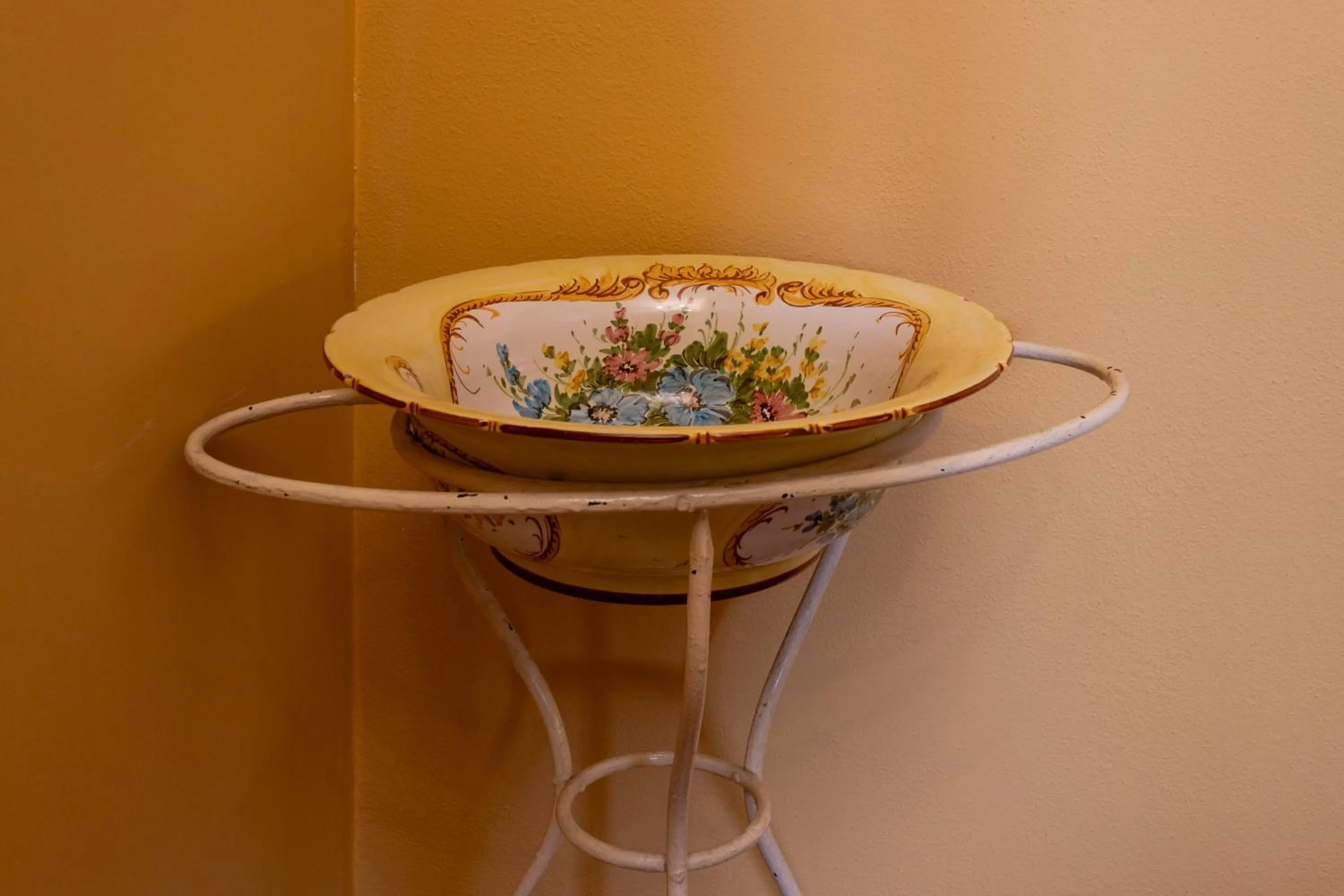 Communal lounge/ TV room in B&B Cascina Baraggione