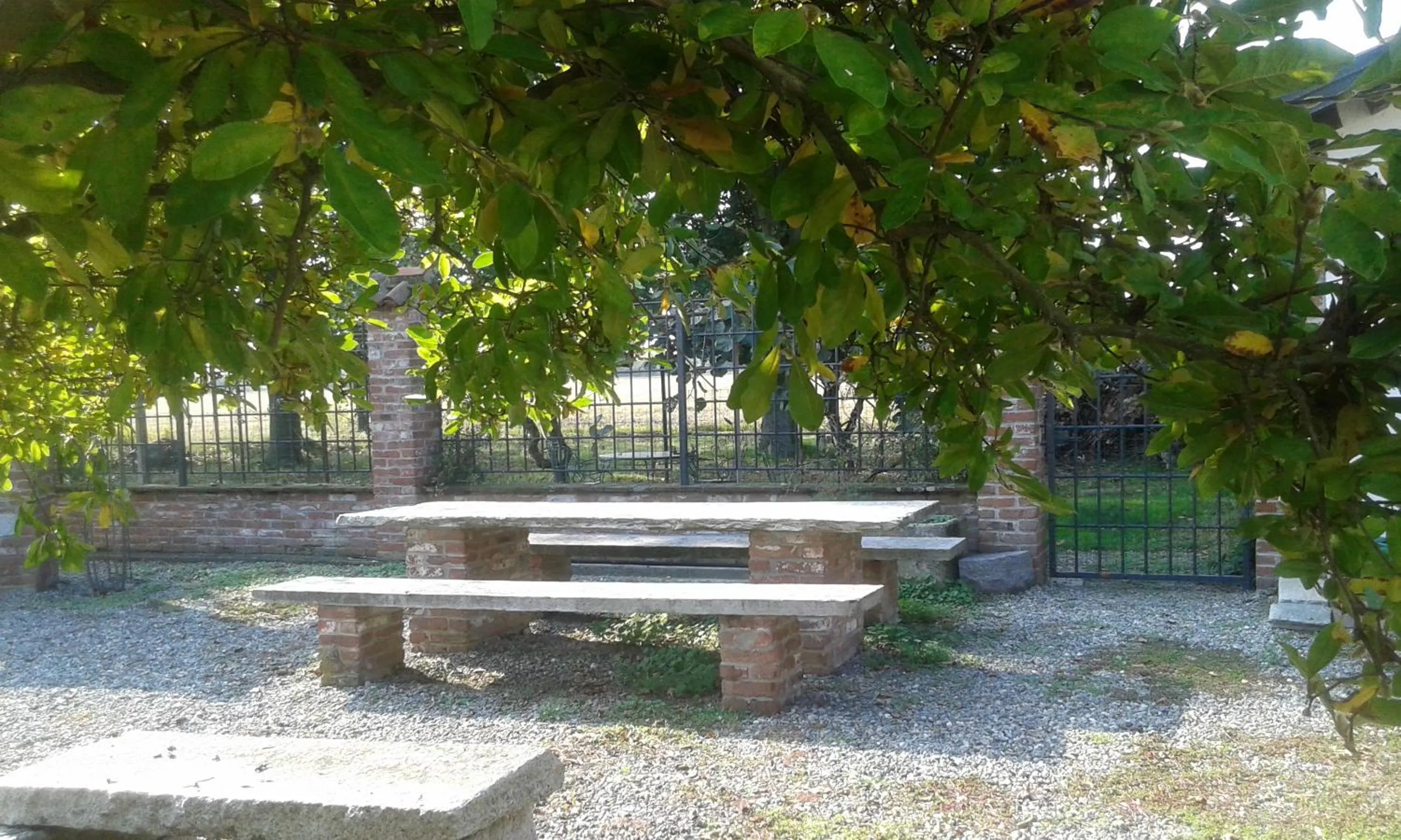 Patio in B&B Cascina Baraggione