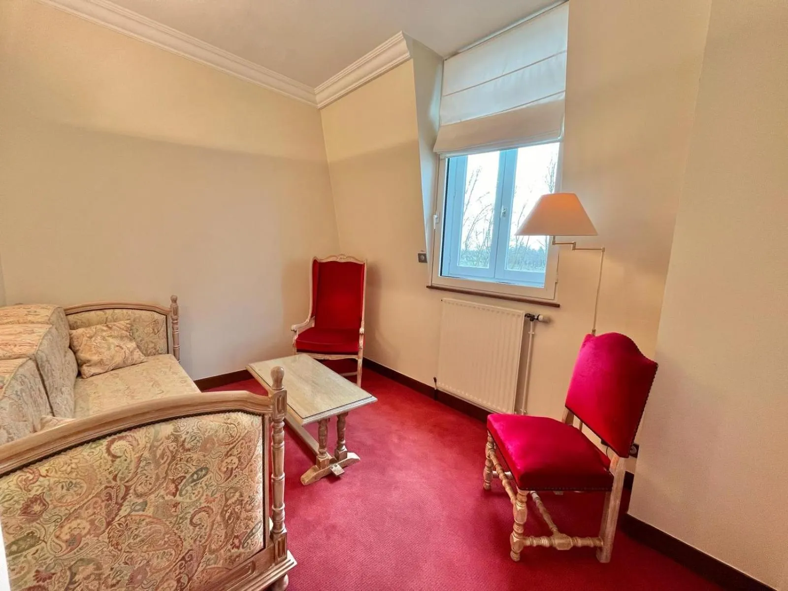 Living room in Logis Hôtel Le Rivage