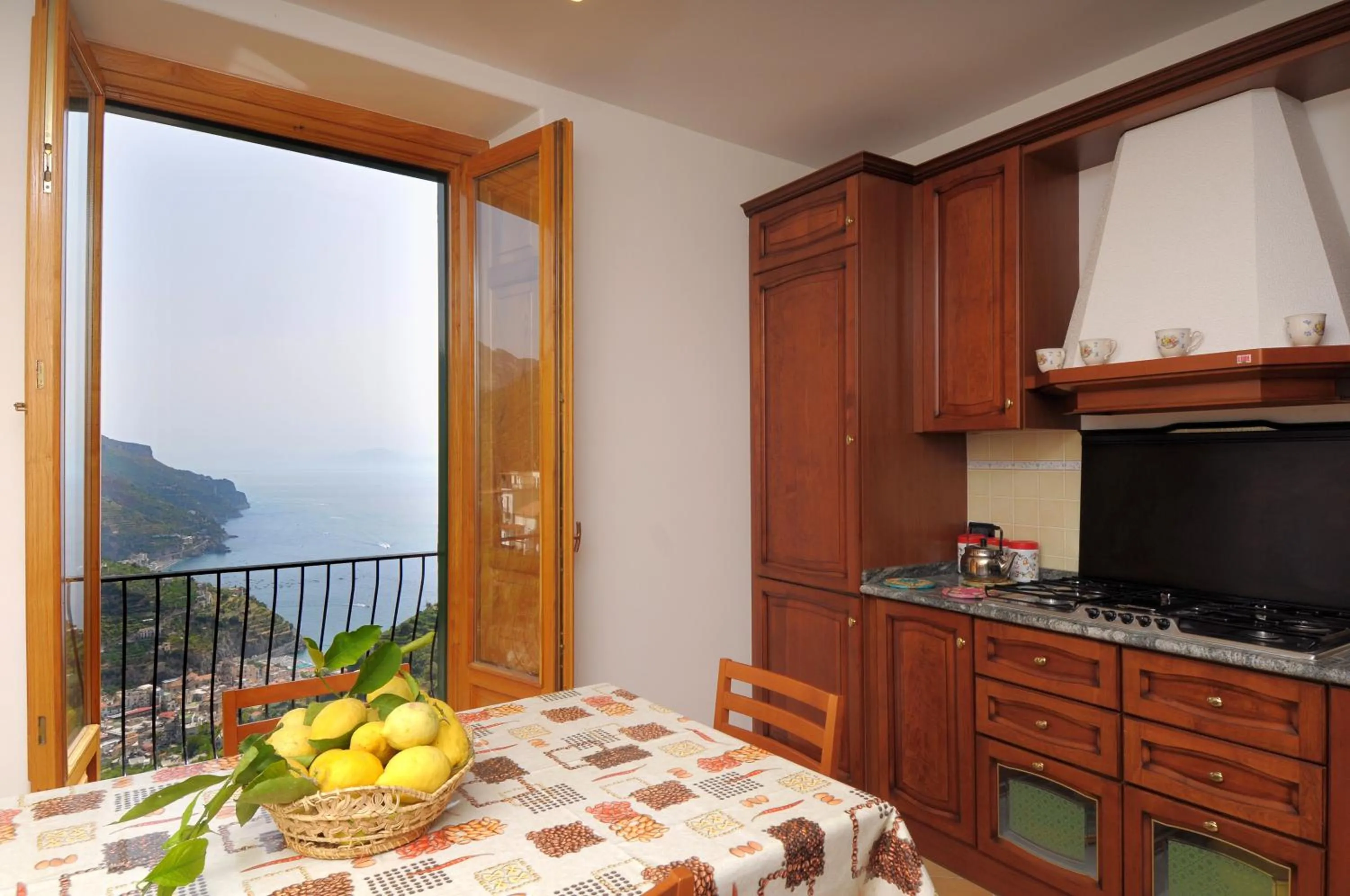 Kitchen or kitchenette in Casa Rossa