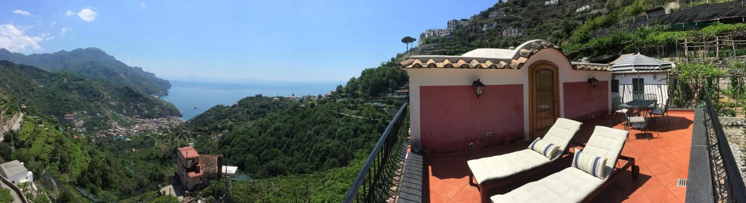 Property building in Casa Rossa