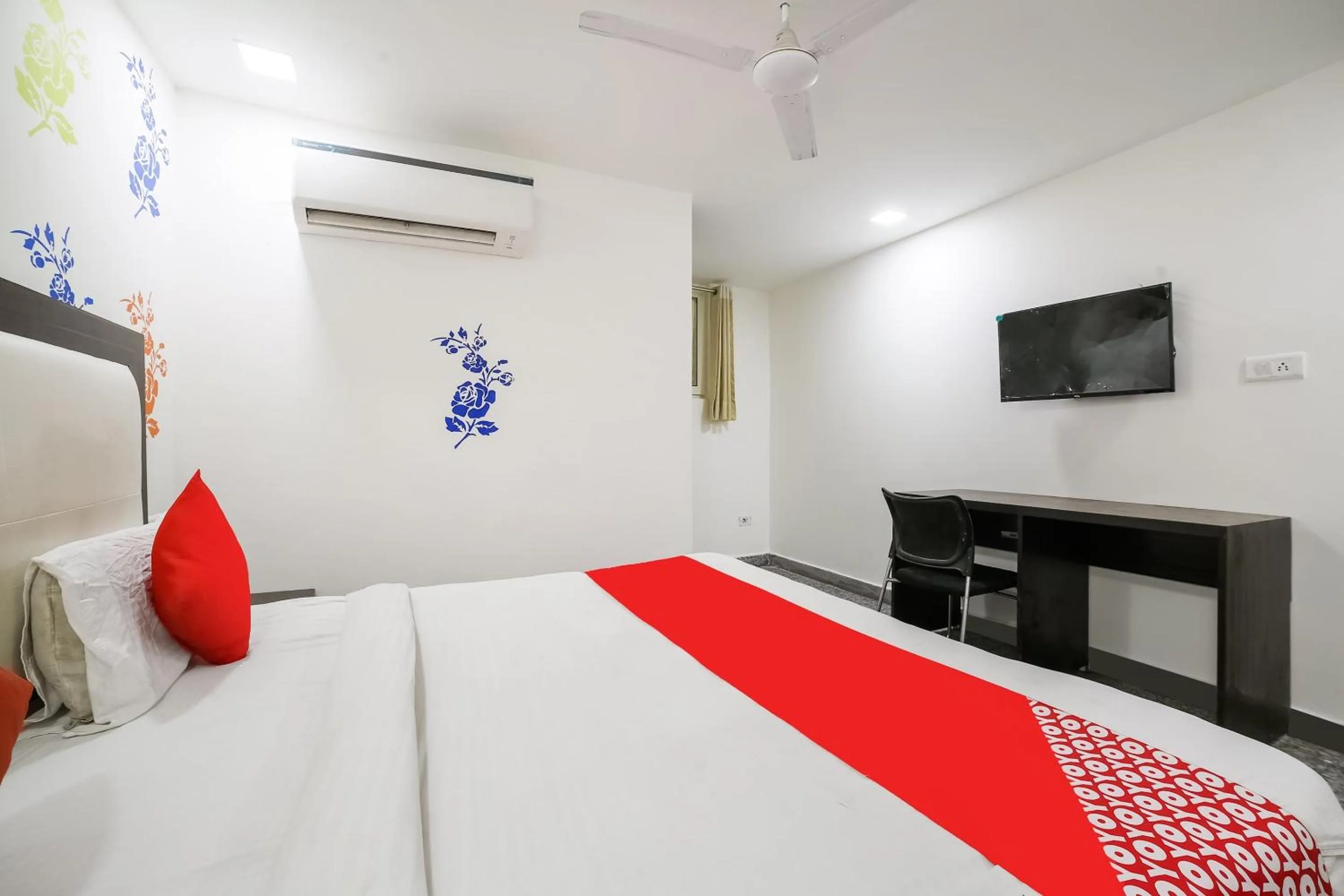 Bed in Hotel O by OYO My Comfortable