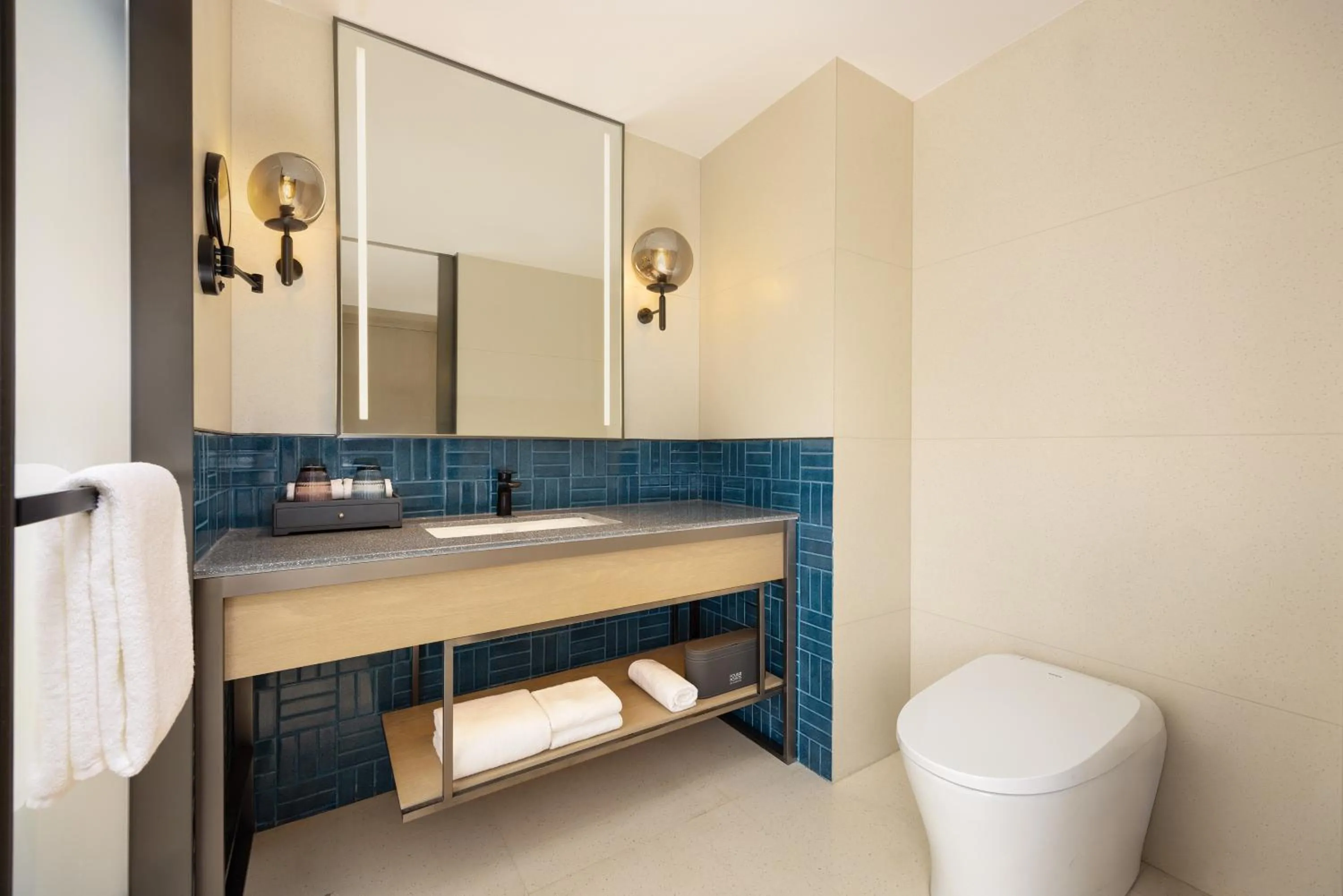 Premier King Room with City View in Four Points by Sheraton Harbin City Center