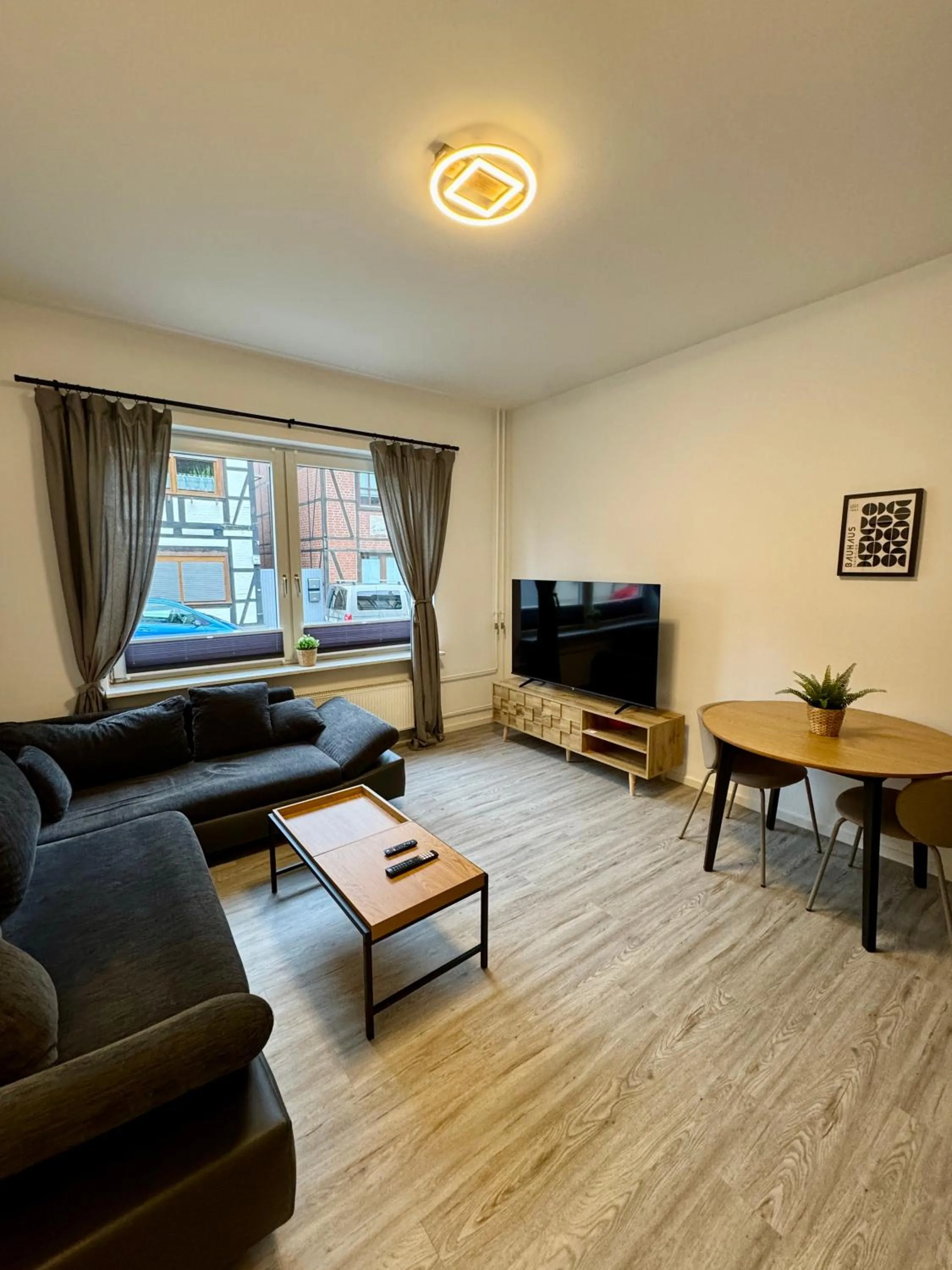 TV and multimedia in Aparthotel Pumpengasse