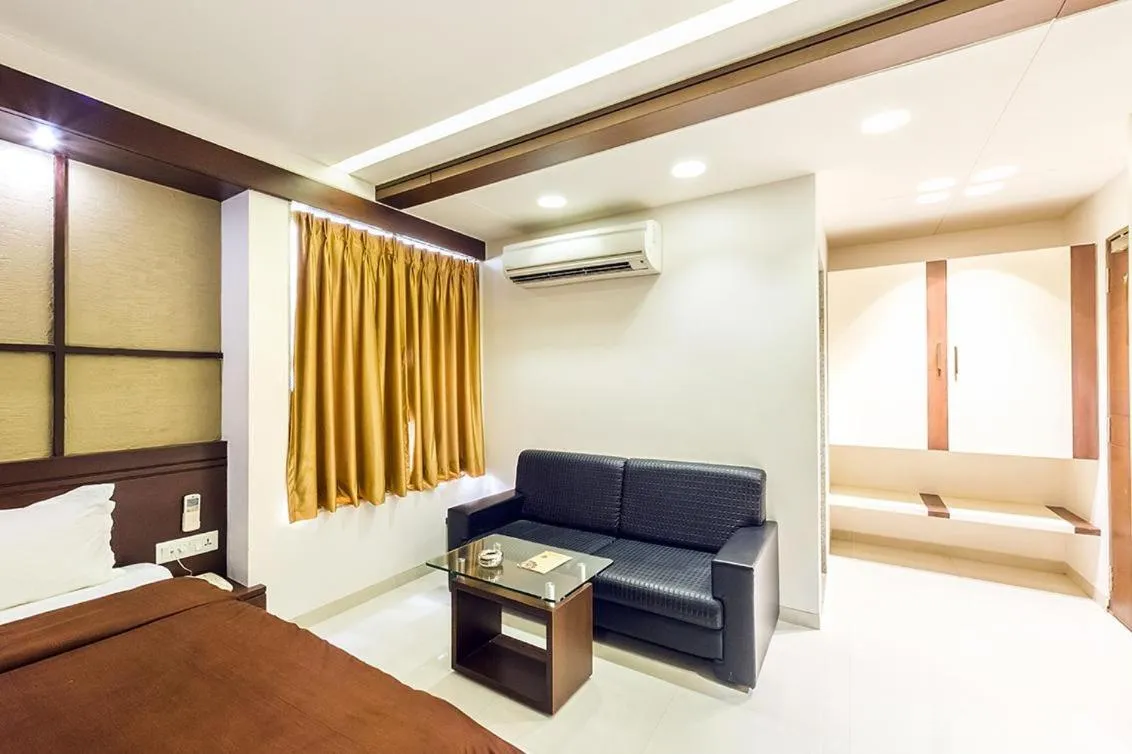 Seating area in Hotel Marigold