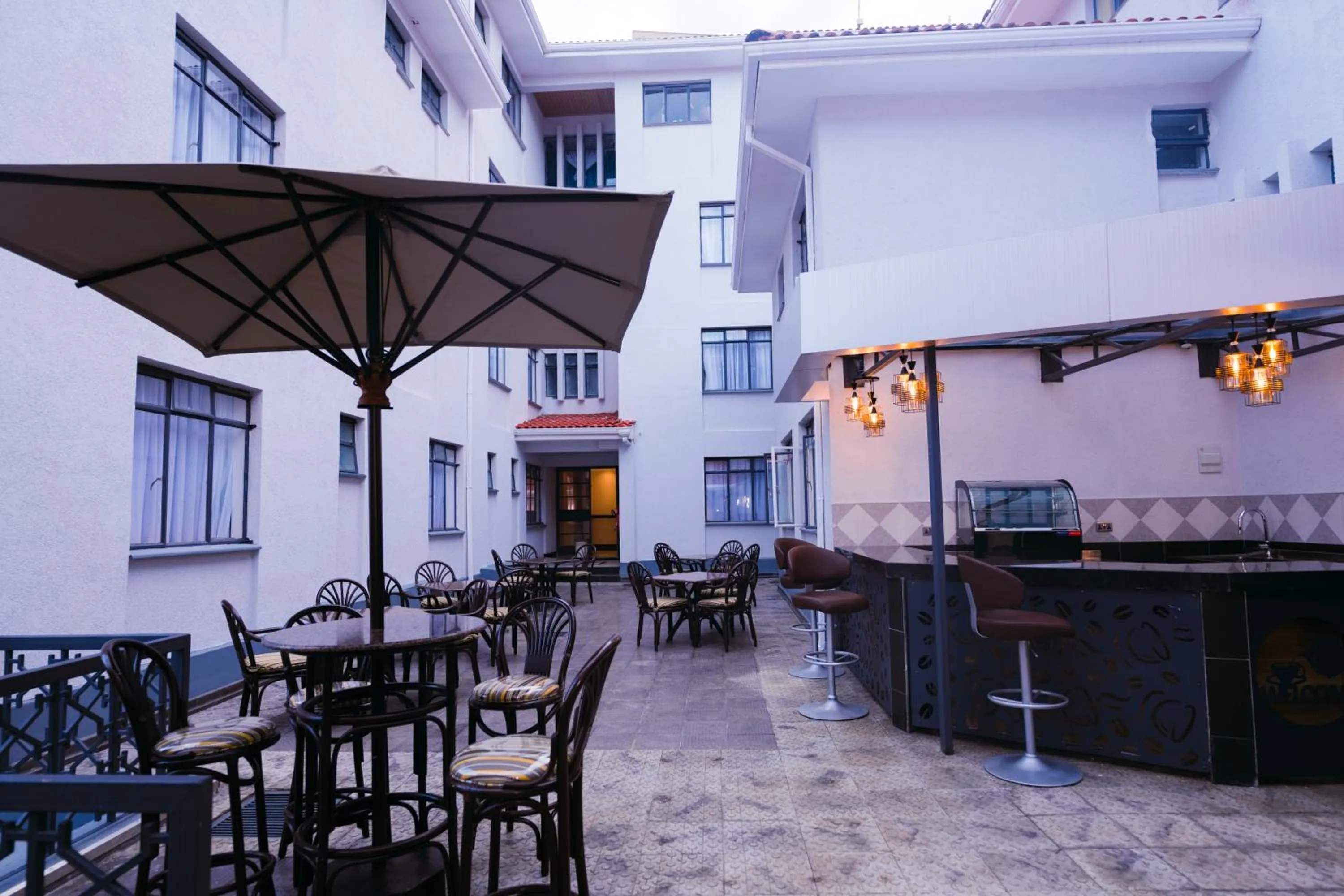 Restaurant/places to eat in Olive Gardens Hotel Nairobi