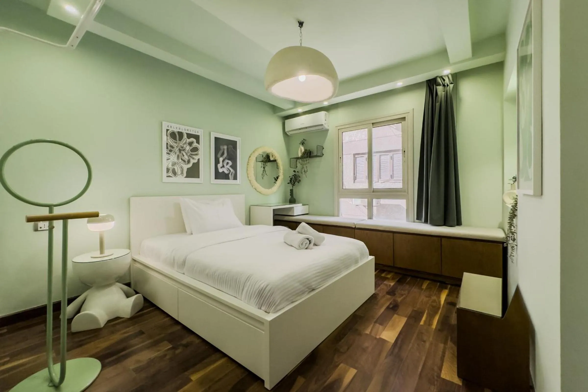 The 3BDR Avant-garde Residence 5 min to Airport
