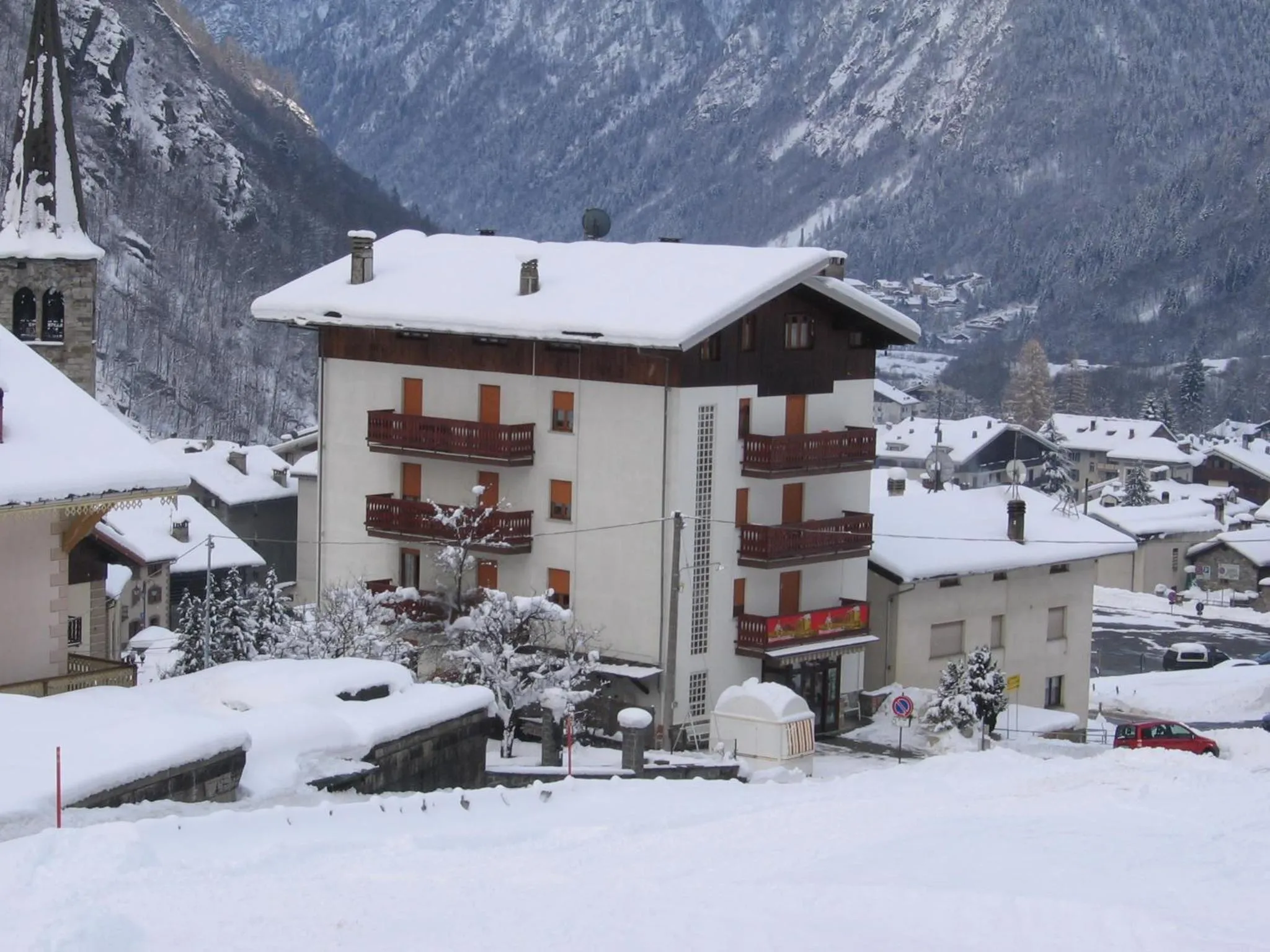 Facade/entrance in Pensione Genzianella