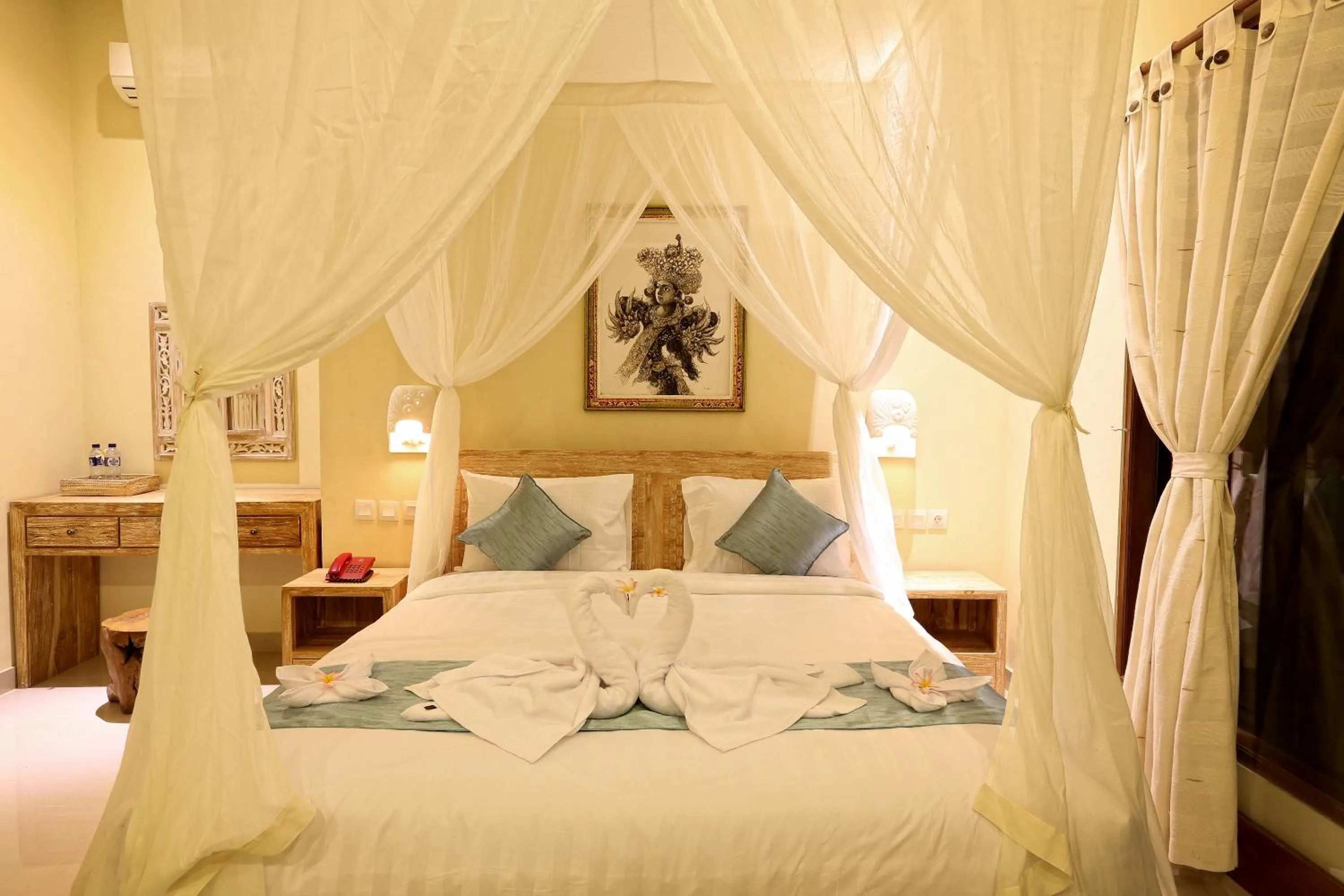 Photo of the whole room, Bed in Asri Sari Ubud Resort