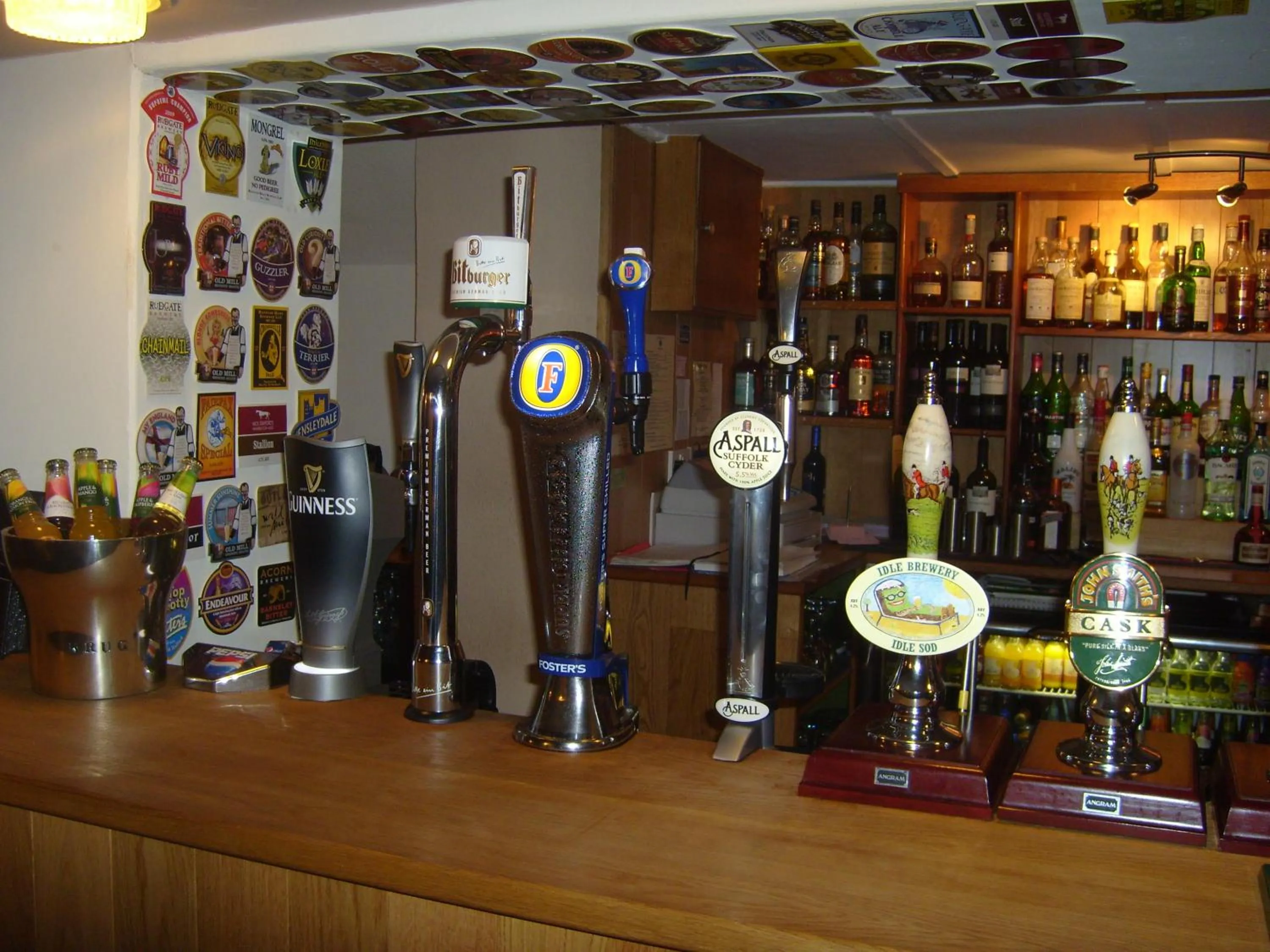 Drinks in Old Oak Tree