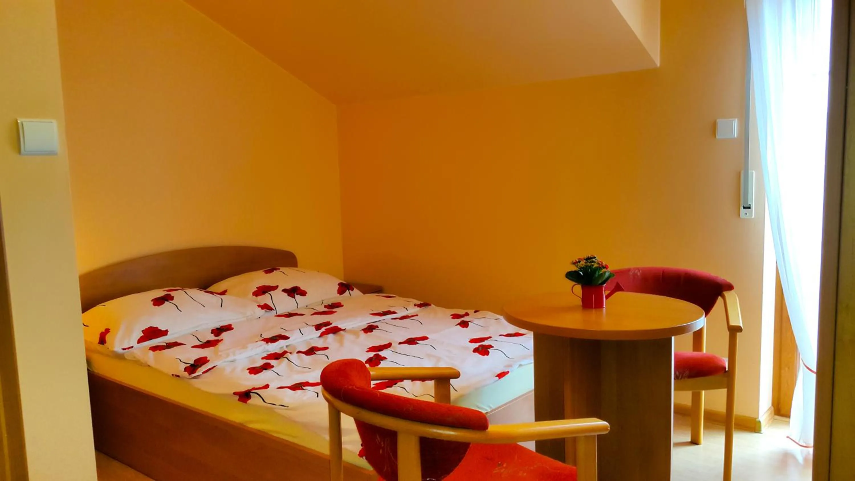 Photo of the whole room, Bed in Posejdon