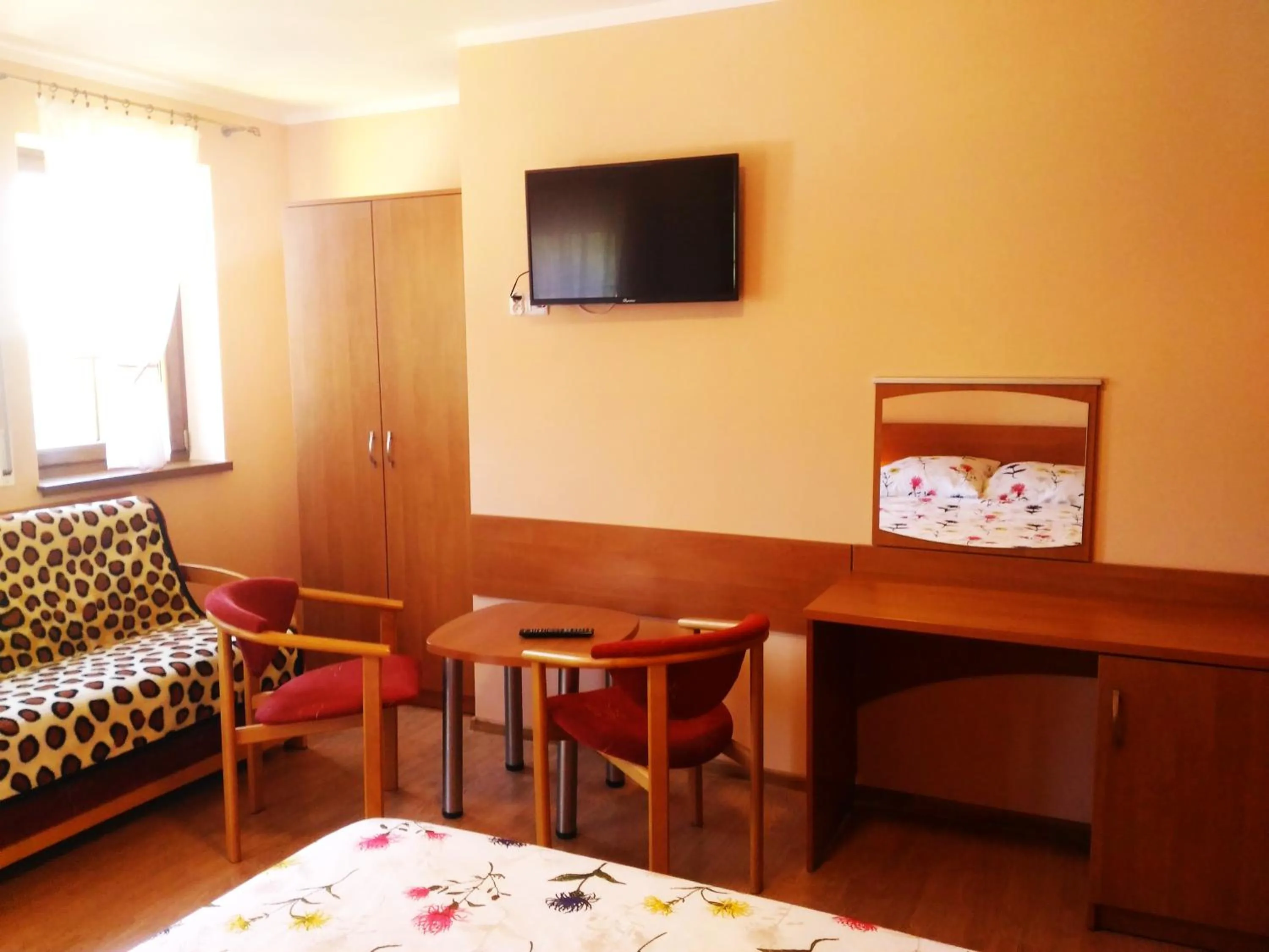 Photo of the whole room, Bed in Posejdon