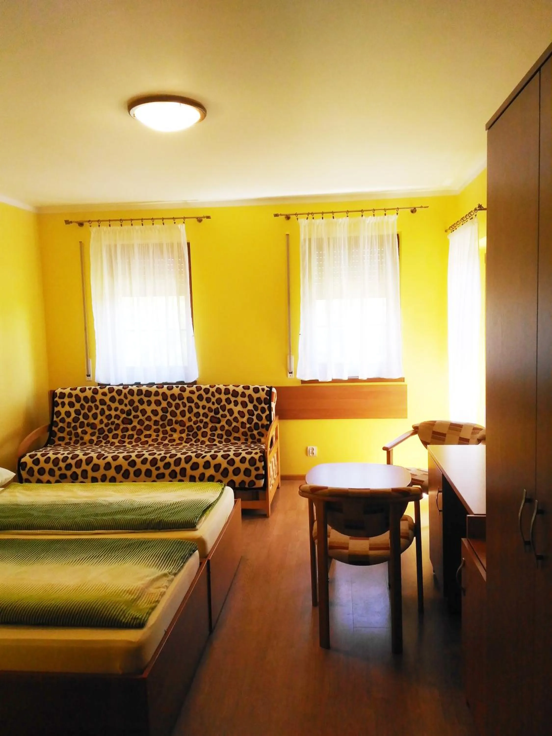 Photo of the whole room, Bed in Posejdon