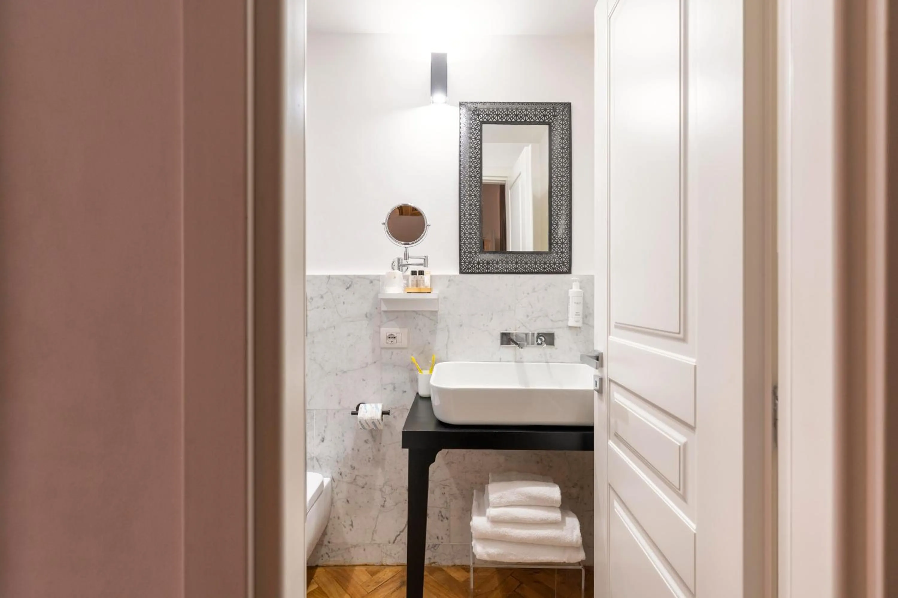 Bathroom in Vanity Navona