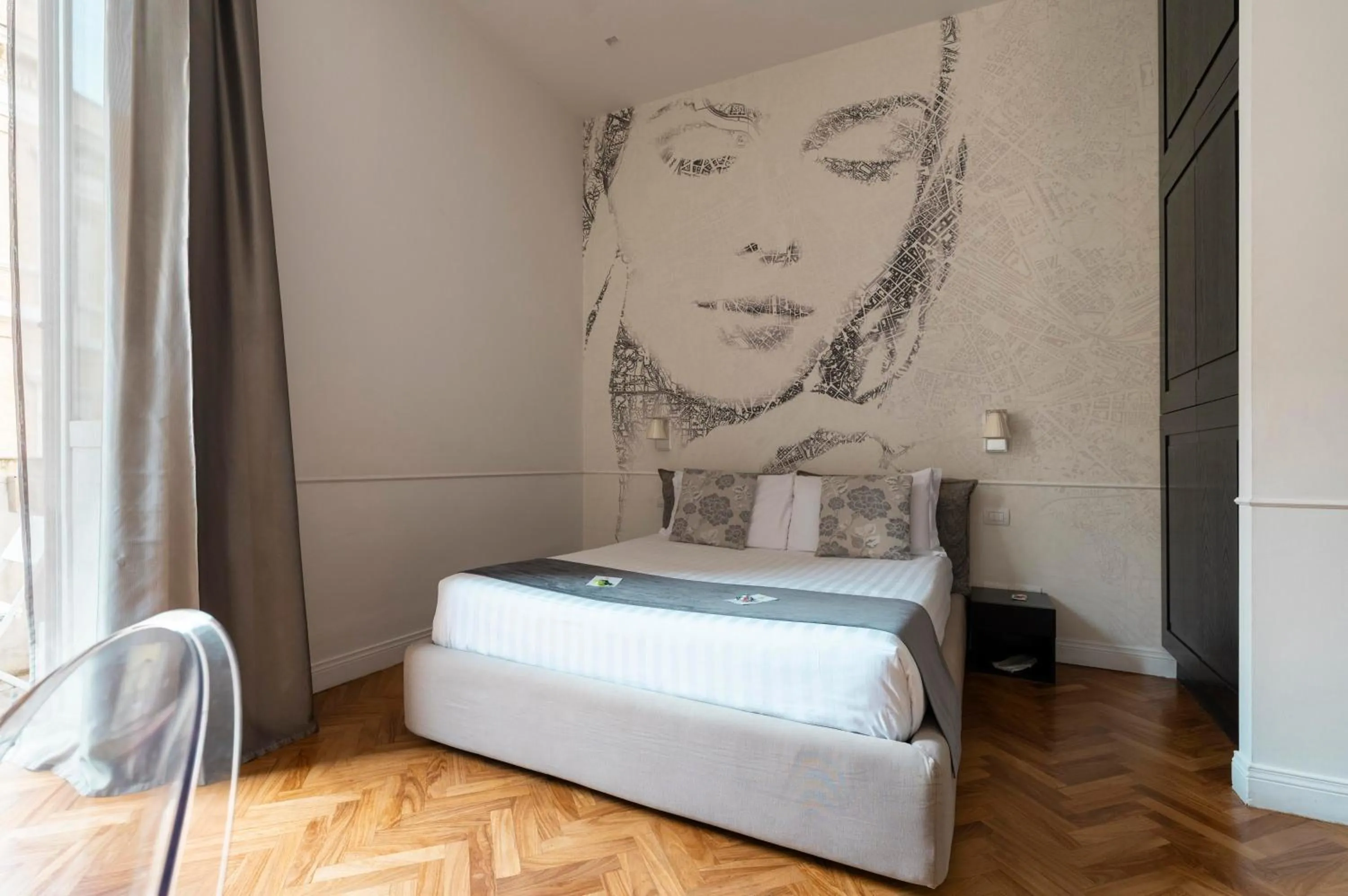 Bed in Vanity Navona