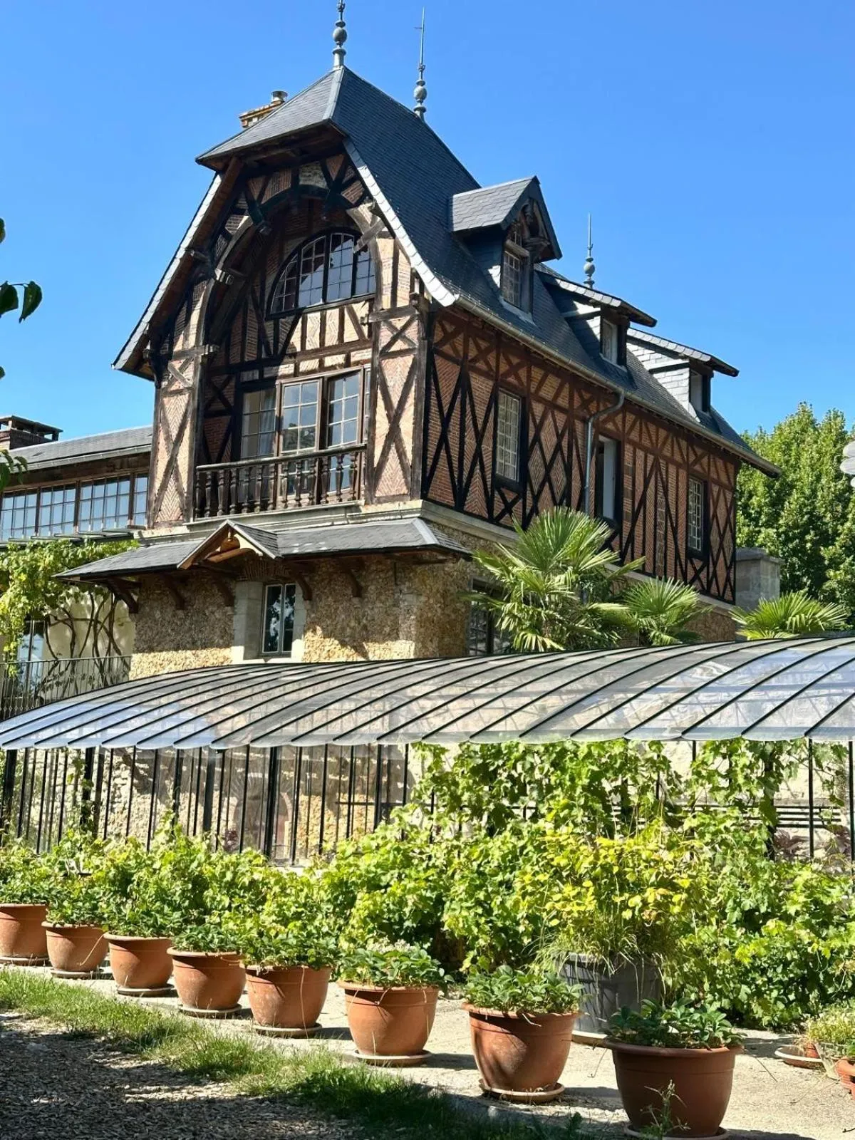 Property building in Château De La Bûcherie