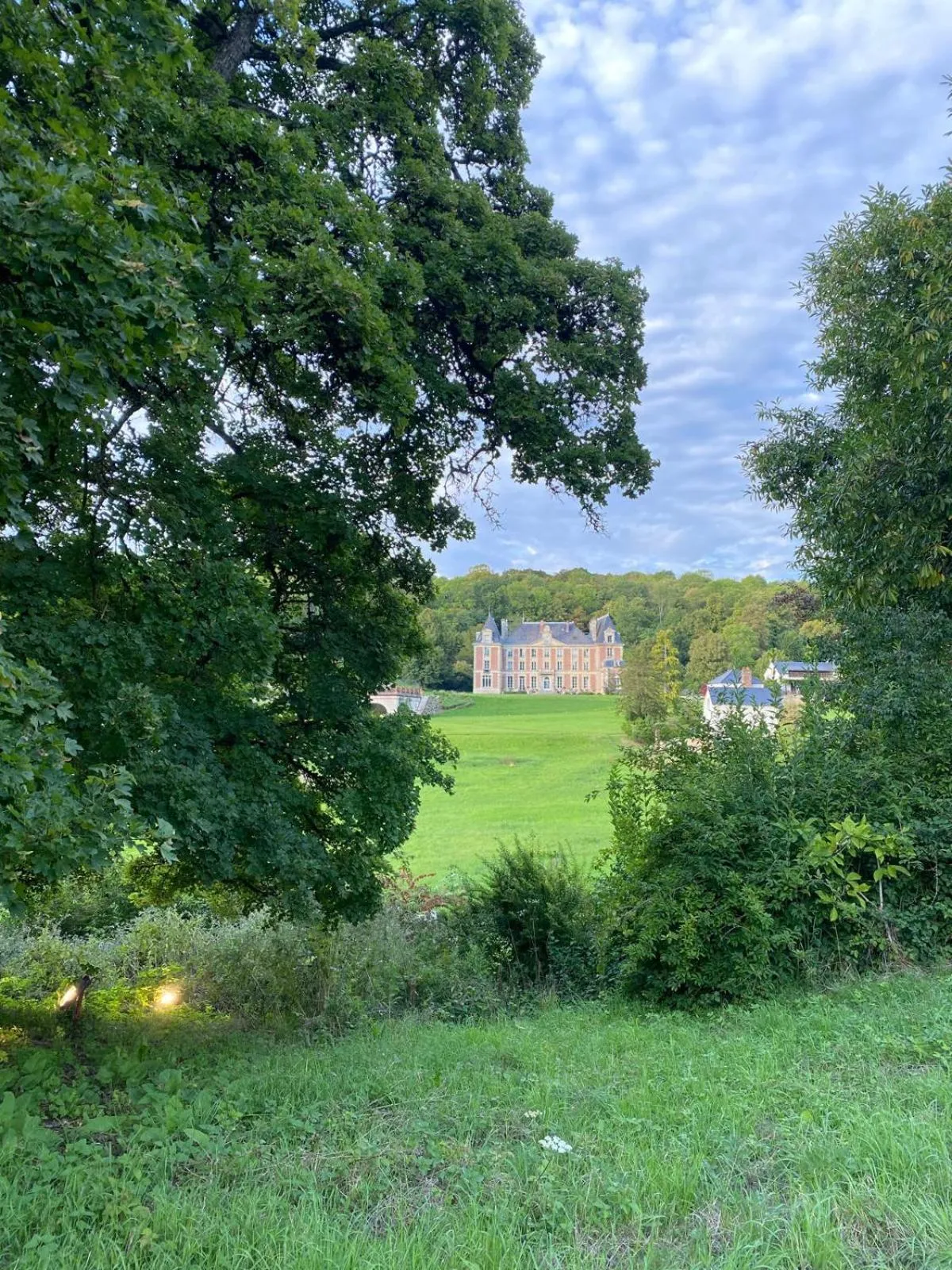 Garden view in Château De La Bûcherie