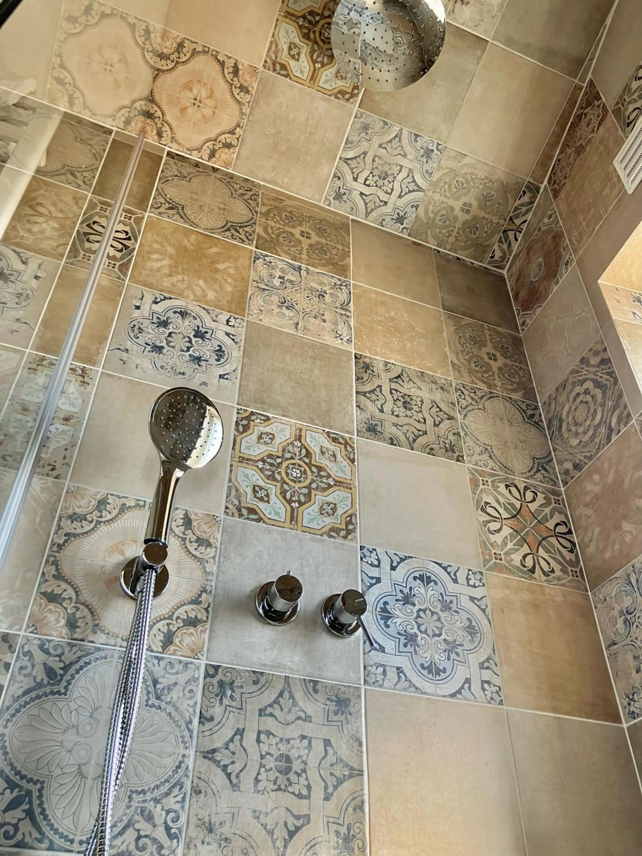 Bathroom in The Globetrotter's Inn