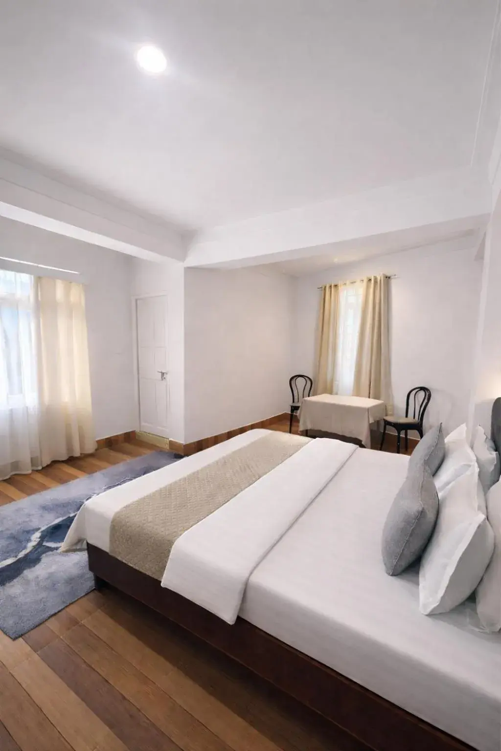 Suite with Mountain View in Tulip Residency Suite with Mountain View in Tulip Residency
